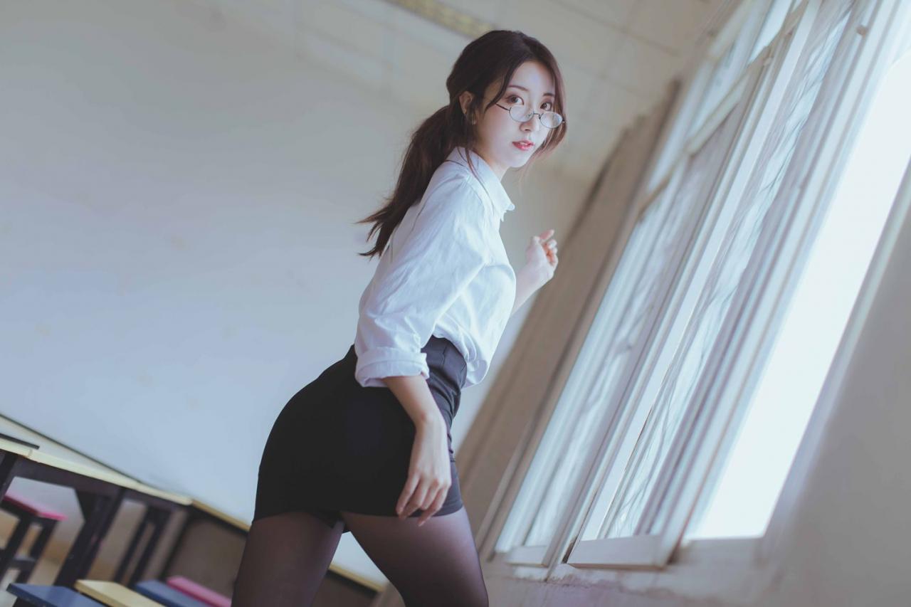 微博红人Coser@黑川 教师（不对外）真爱