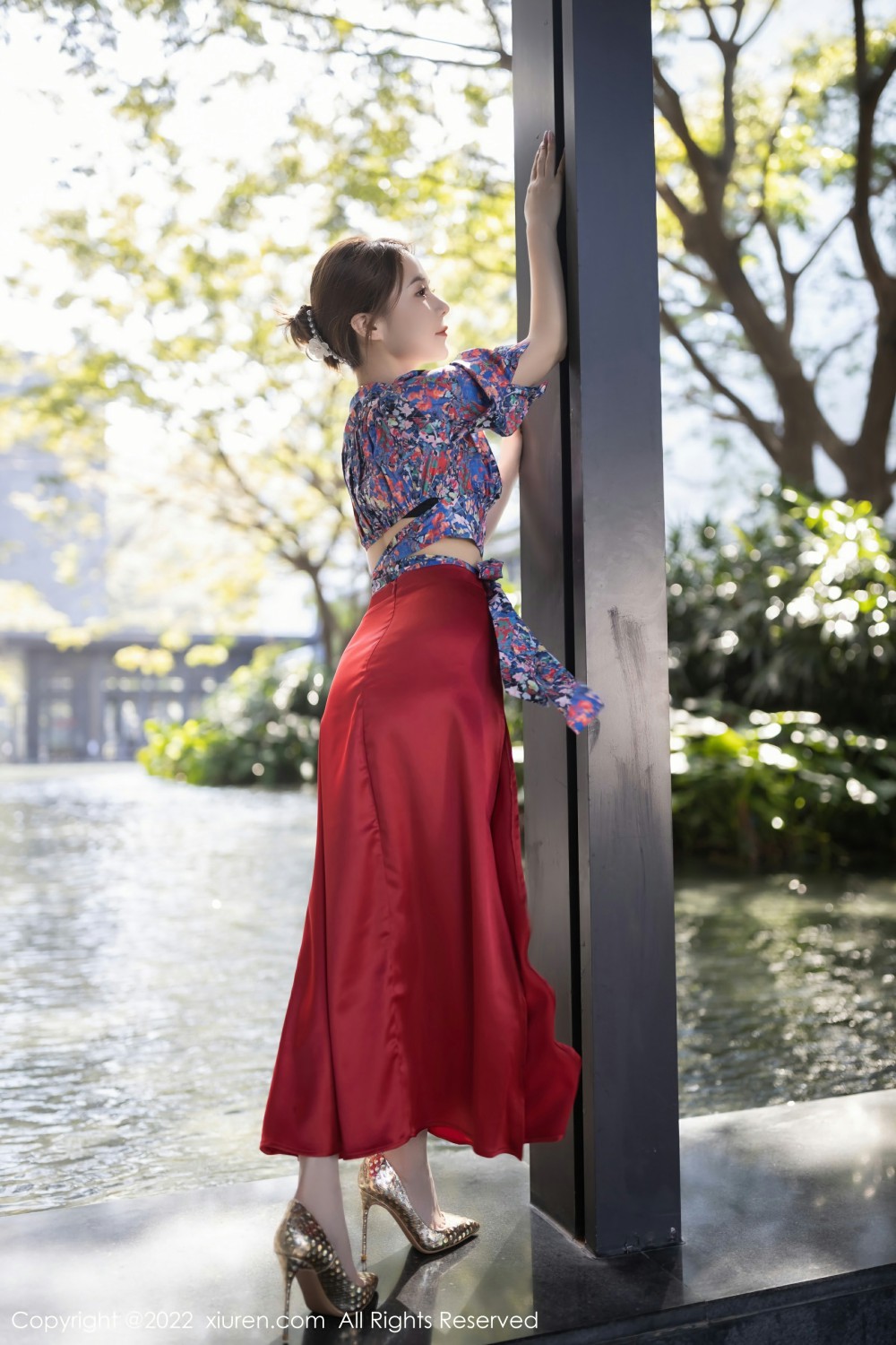 [XiuRen秀人网] 2022.03.04 No.4674 鱼子酱Fish 三亚旅拍写真 黑色蕾丝内衣[74+1P]