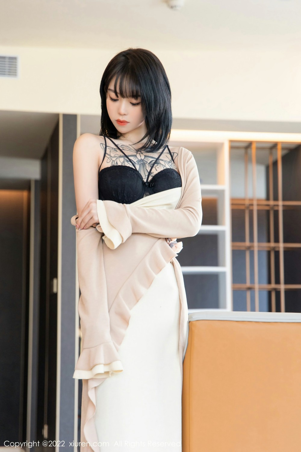 [XiuRen秀人网] 2022.03.10 No.4700 奶瓶. 黑丝美腿 性感写真 [74+1P]