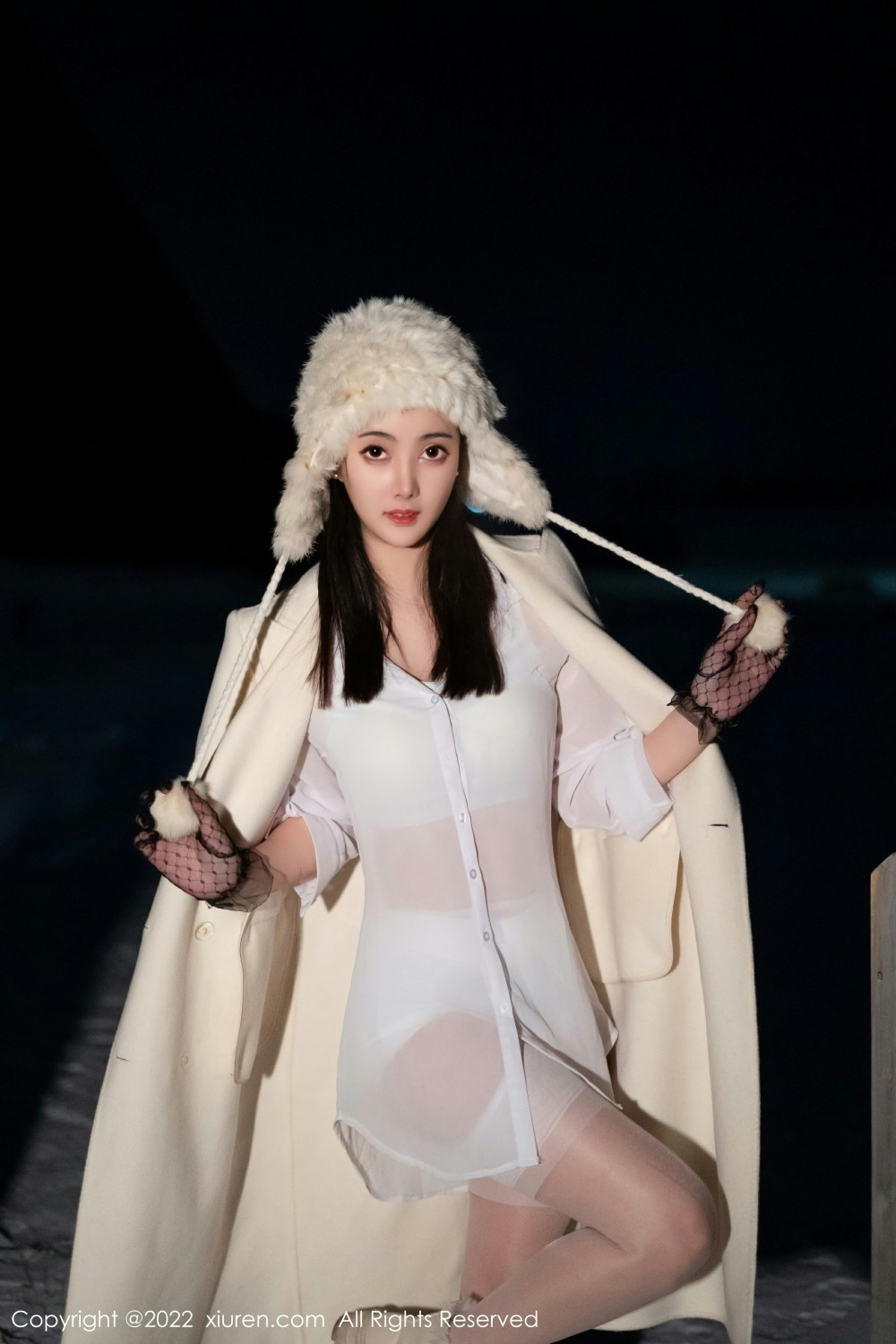 [XiuRen秀人网] 2022.04.22 No.4906 summer宝宝 魅惑白丝 性感写真 [40+1P]