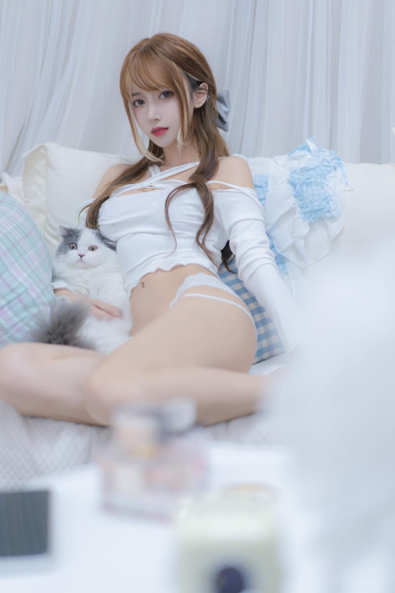 [COSPLAY]过期米线线喵 – 我和猫
