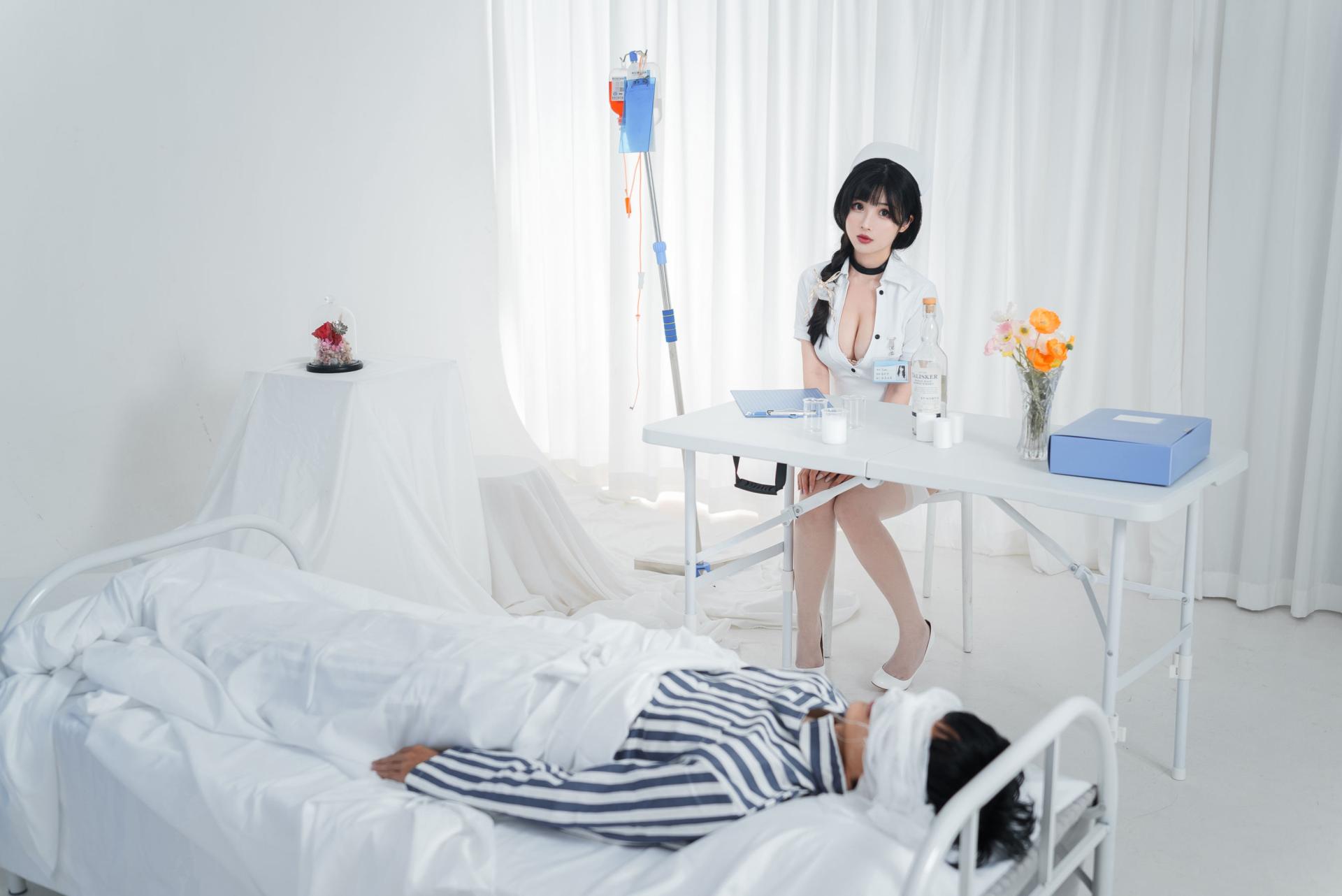 [COSPLAY]rioko凉凉子 – 采集室实习护士