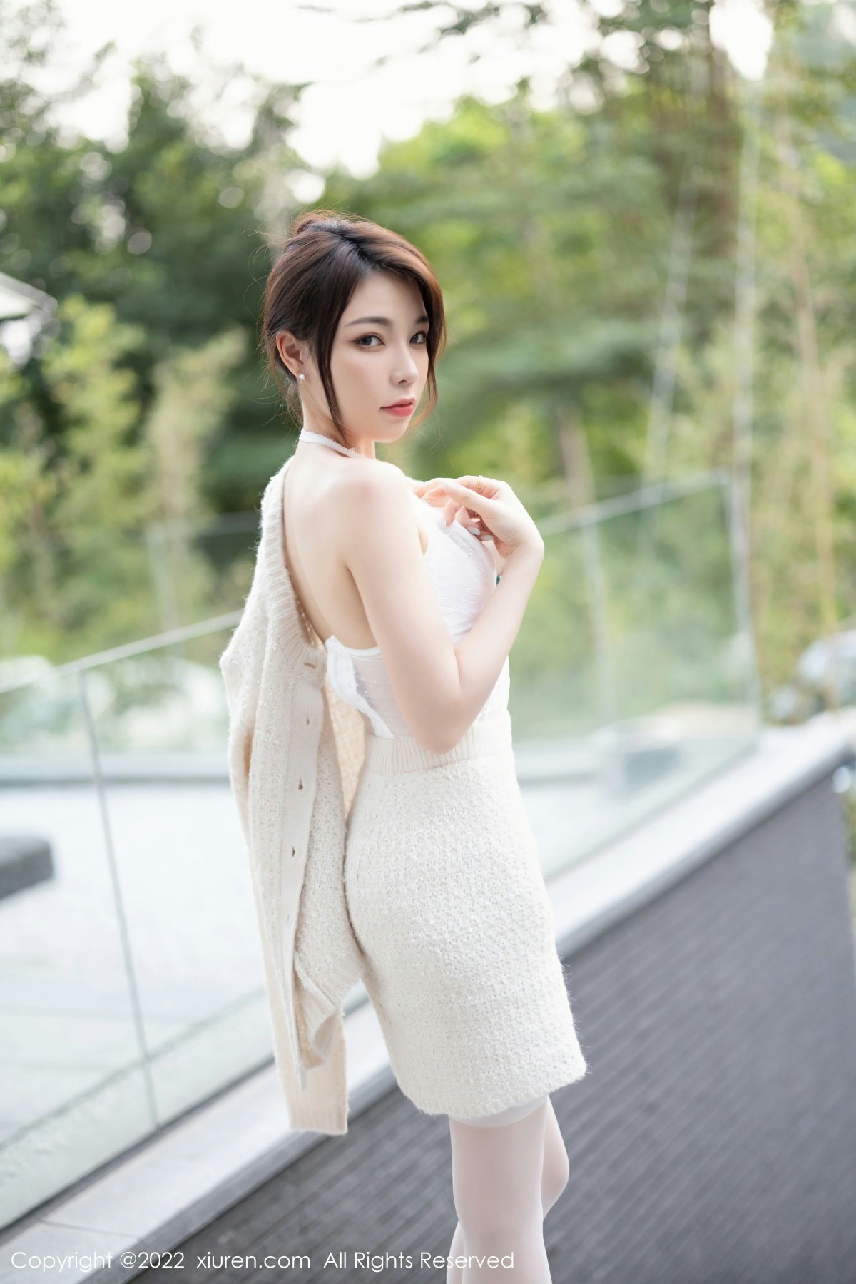 [XiuRen秀人网] 2022.11.18 No.5880 徐莉芝Booty 白色蕾丝内衣丝袜 性感写真 [88+1P]