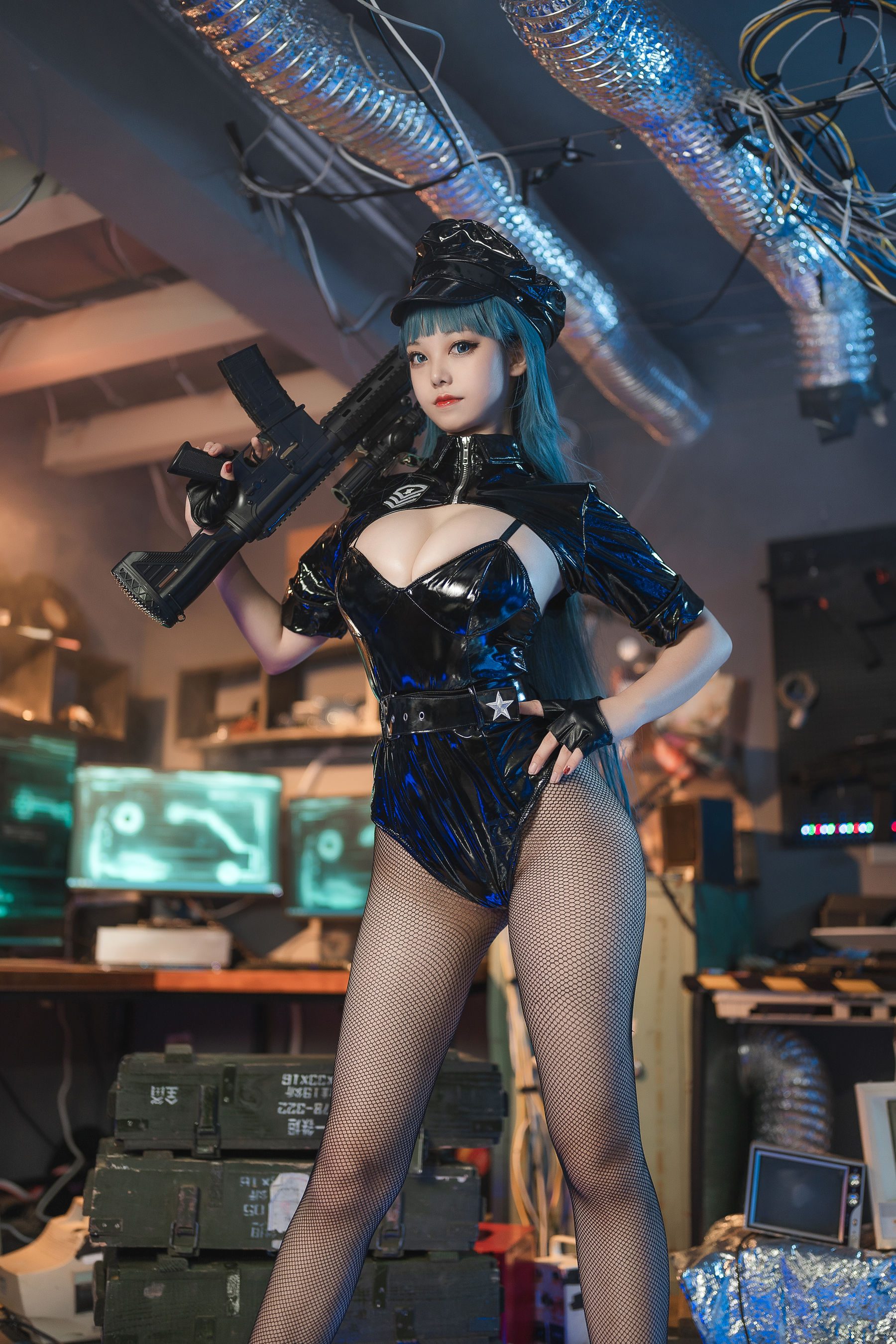 [COSPLAY]蜜汁猫裘 – 女警2