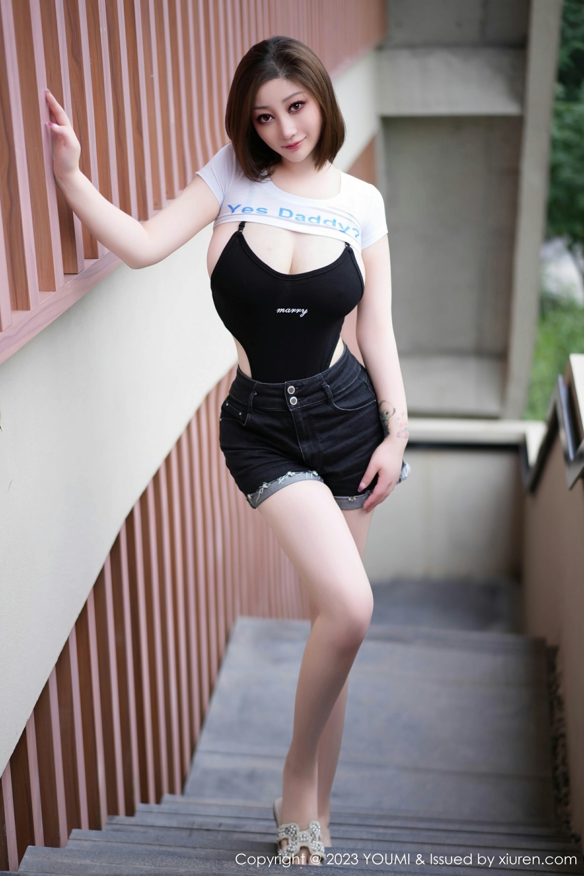[YOUMI尤蜜荟] 2023.07.21 VOL.967 妲己 黑色短裤 美胸肥臀 性感写真 [66+1P] 