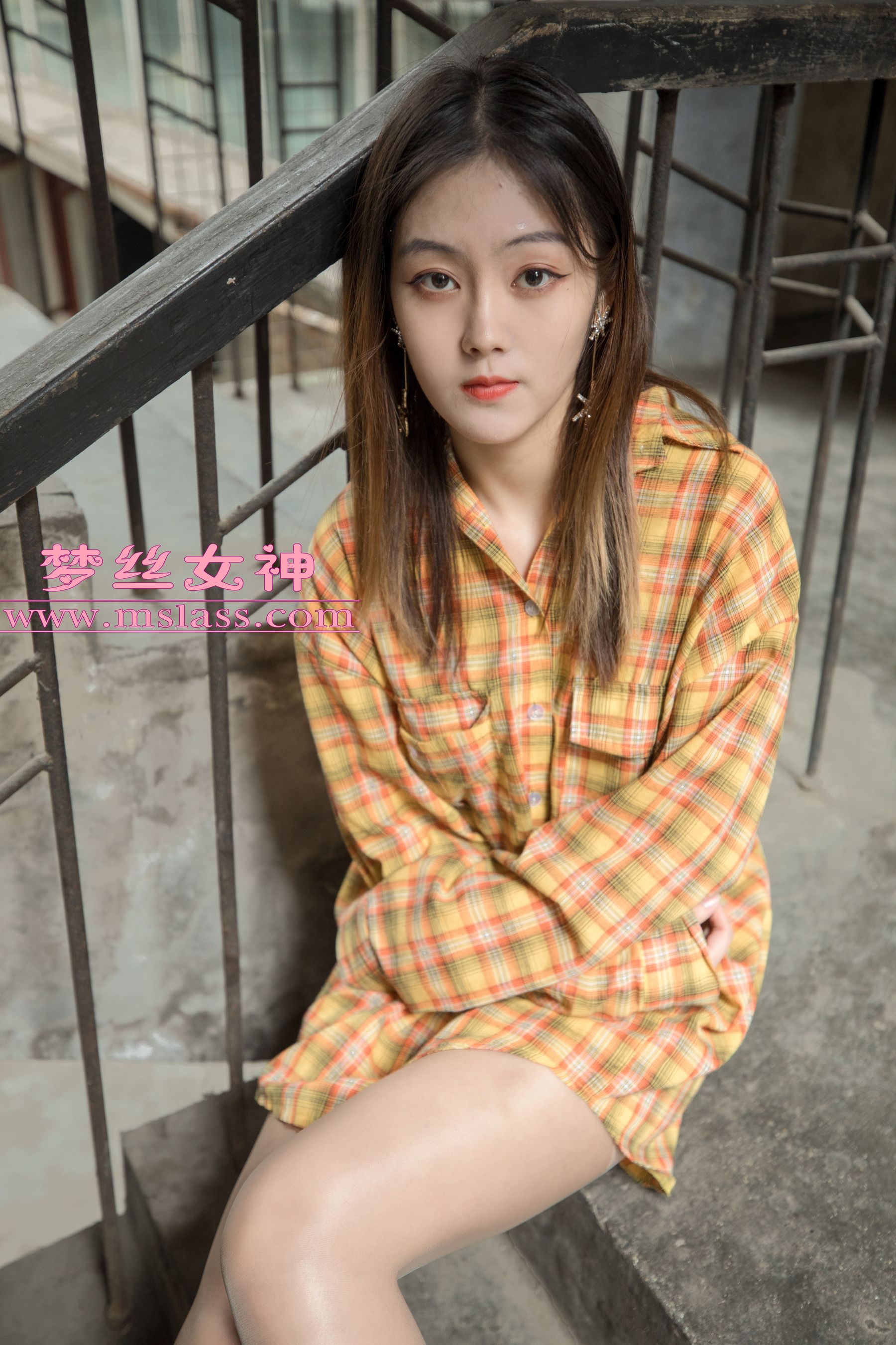 [MSLASS梦丝女神] 梦素 复古楼的性感美