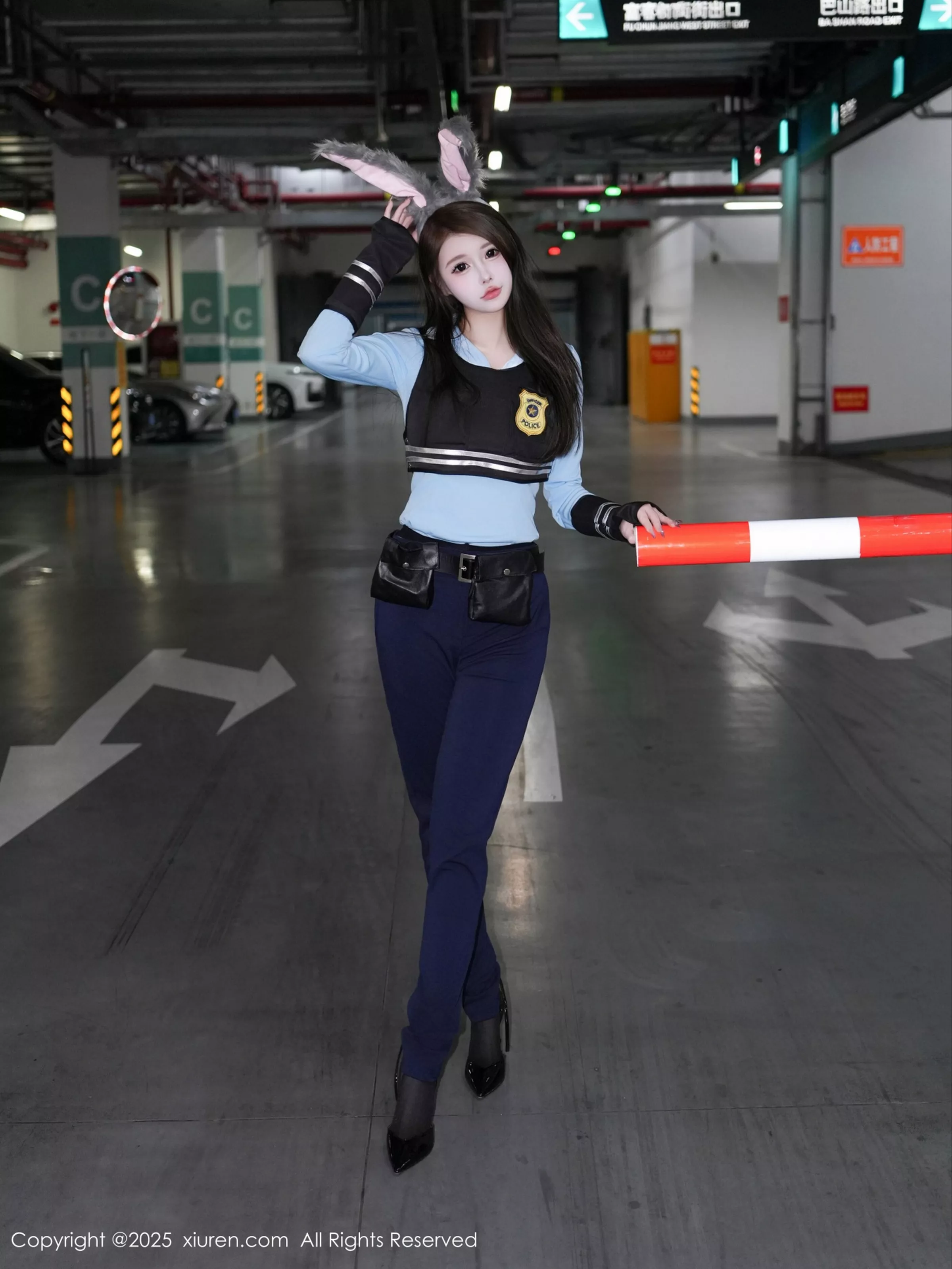 [XiuRen秀人网] 2025.04.16 No.10158 甜妮 黑色制服诱惑 性感写真 [69+1P]