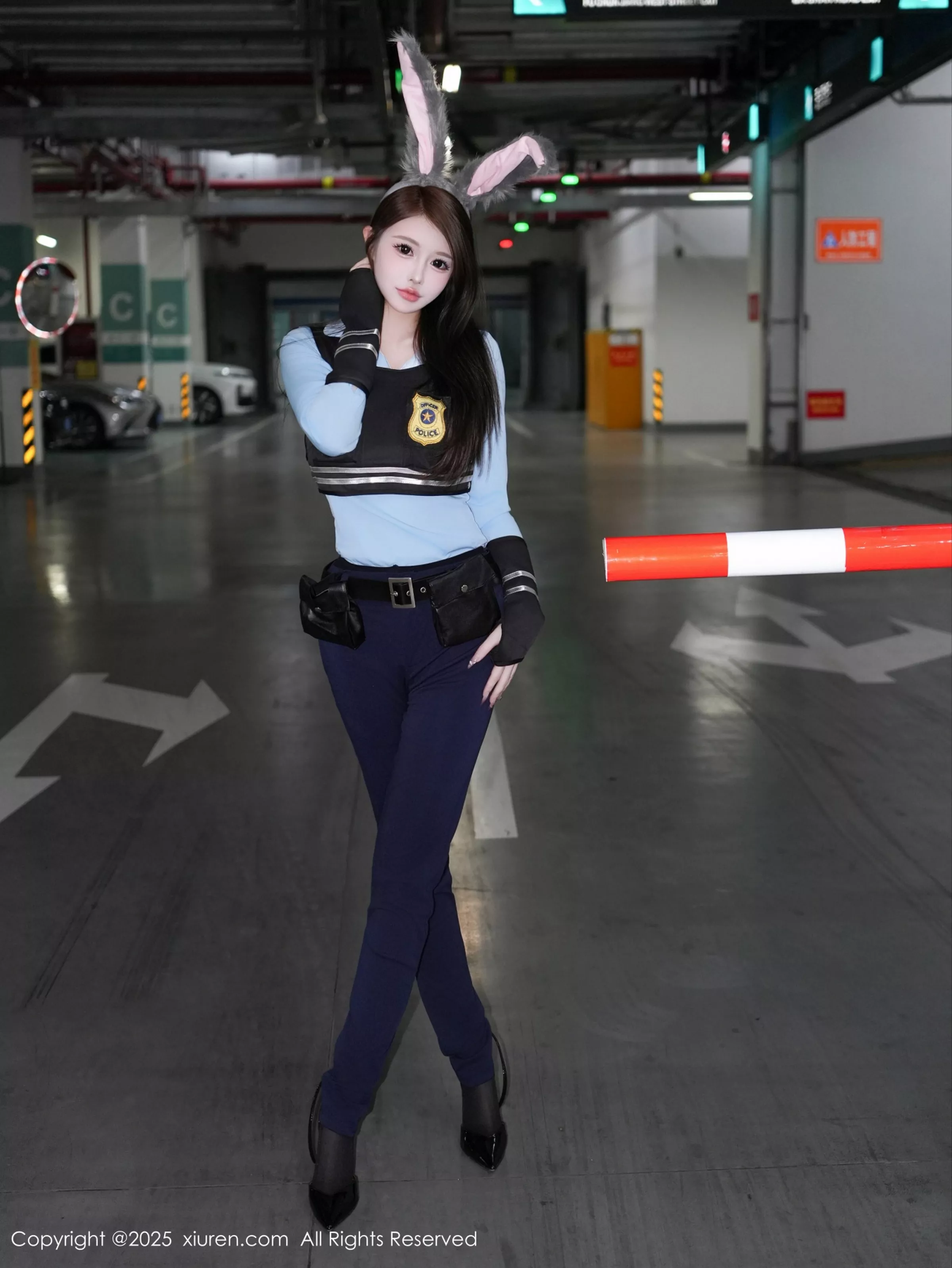 [XiuRen秀人网] 2025.04.16 No.10158 甜妮 黑色制服诱惑 性感写真 [69+1P]