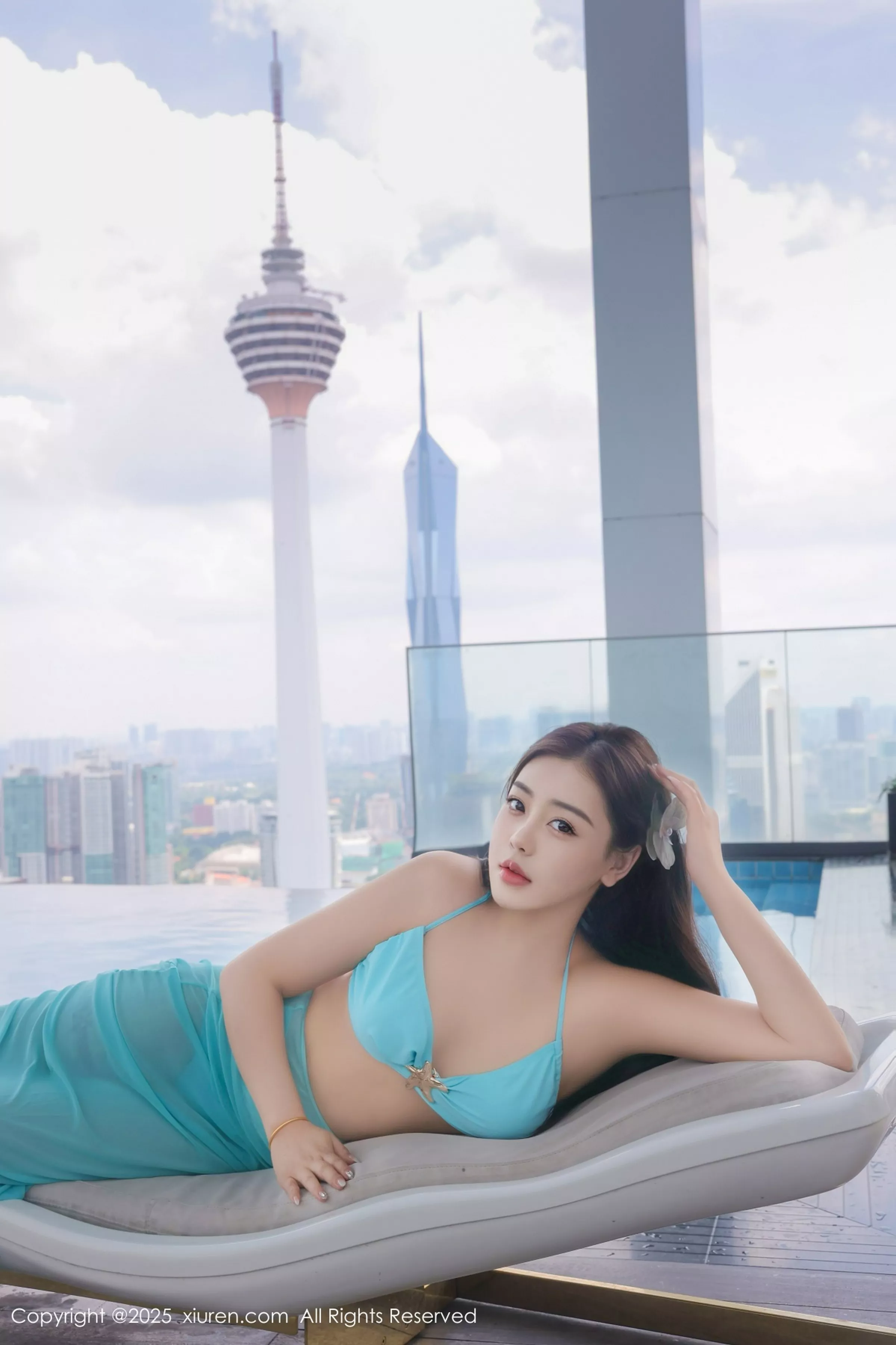 [XiuRen秀人网] 2025.04.23 No.10187 希雅sia 性感蓝色泳衣 马来西亚旅拍写真 [58+1P]