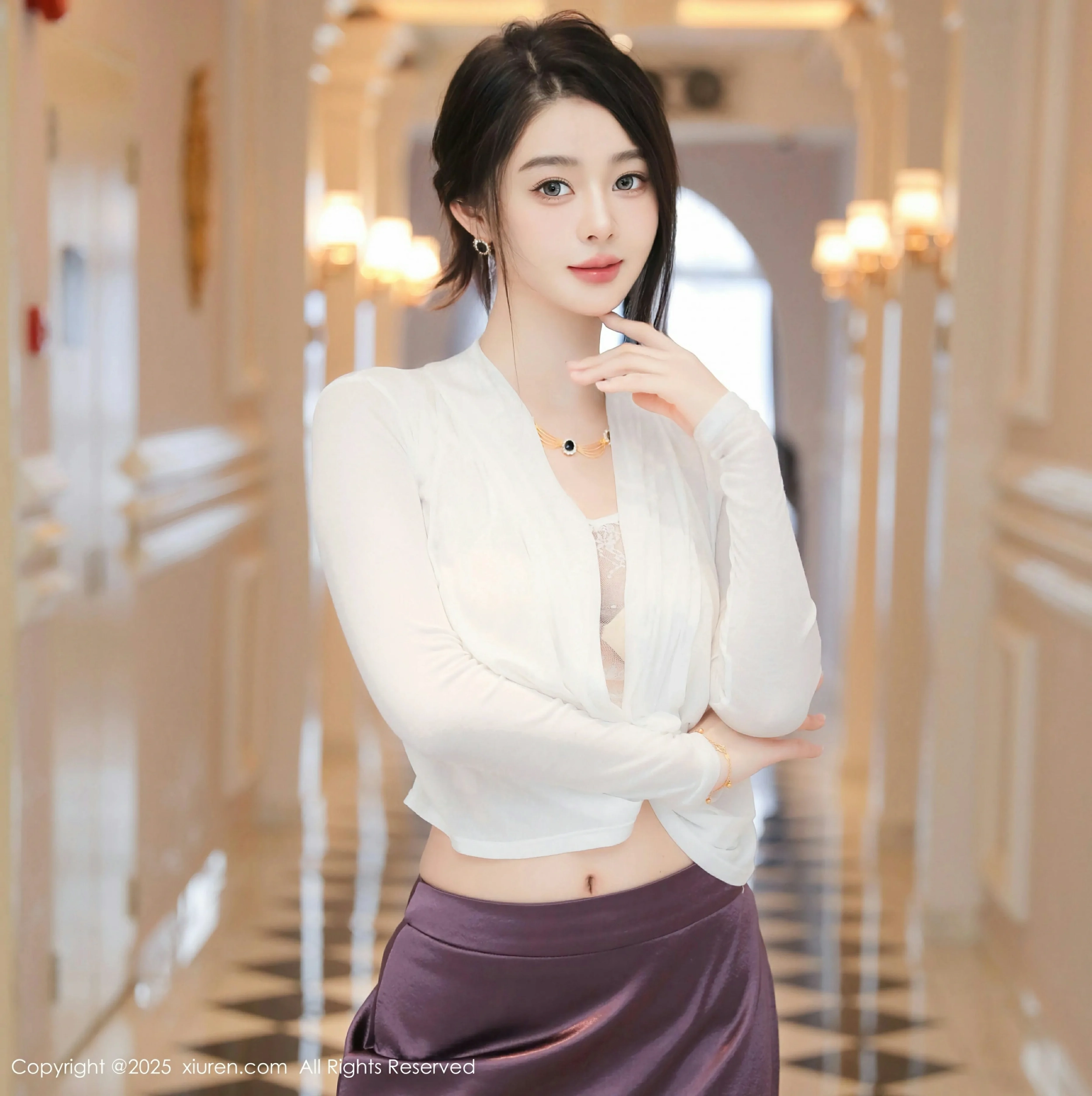[XiuRen秀人网] 2025.04.25 No.10201 Candy糖糖 性感紫色裙子 马来西亚旅拍写真 [75+1P]