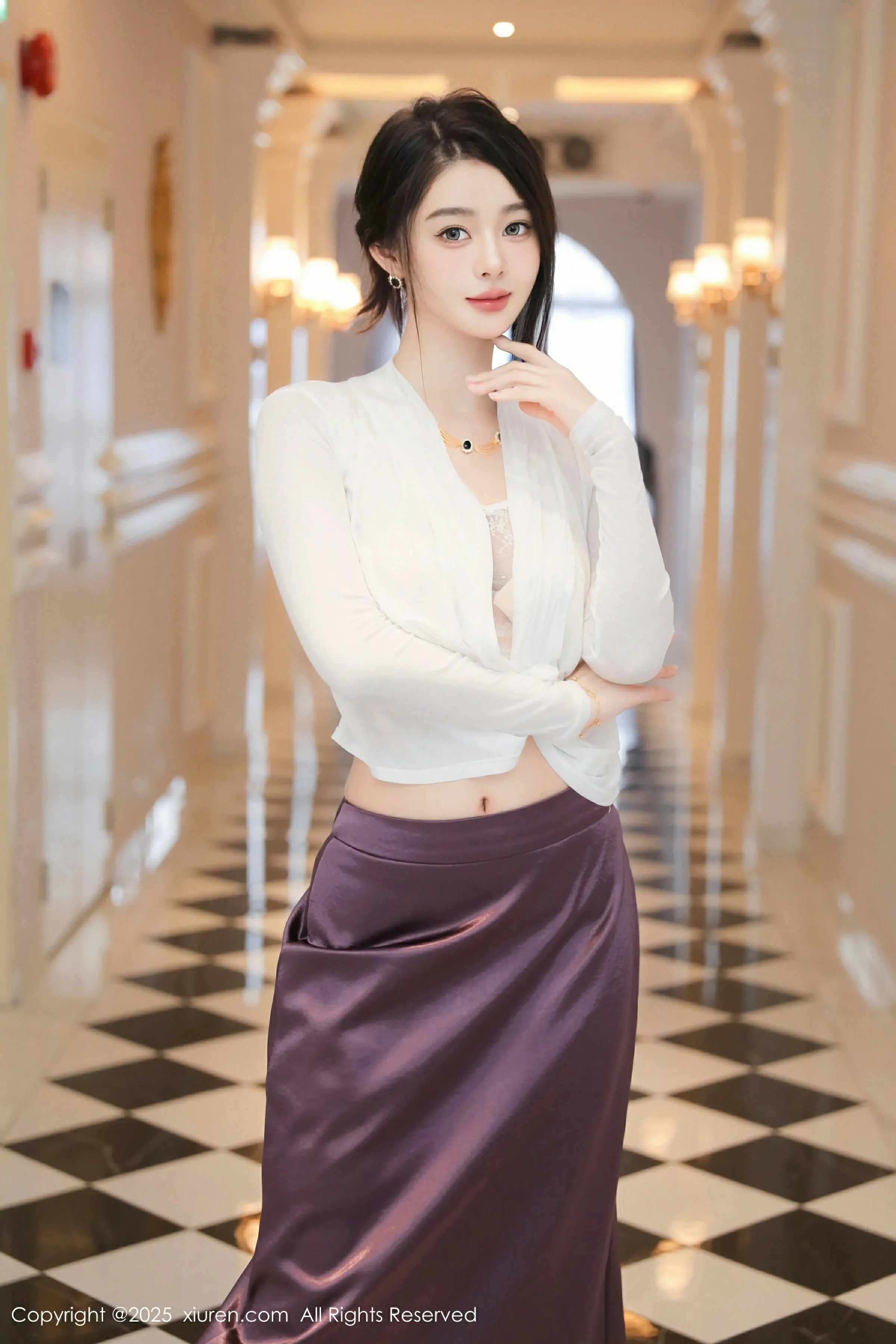 [XiuRen秀人网] 2025.04.25 No.10201 Candy糖糖 性感紫色裙子 马来西亚旅拍写真 [75+1P]