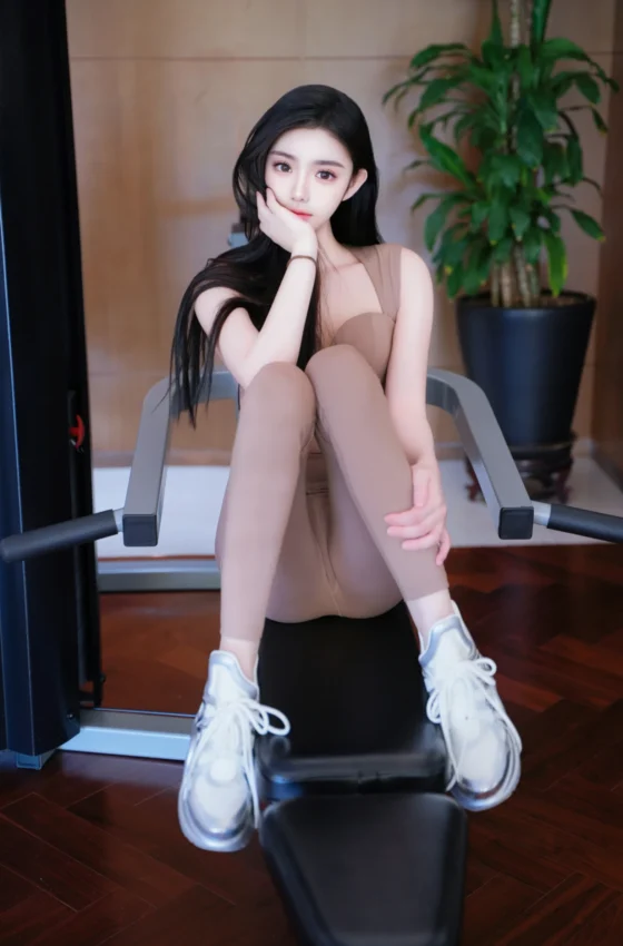 [秀人内购] 龙雪儿 诱人私拍福利 健身房