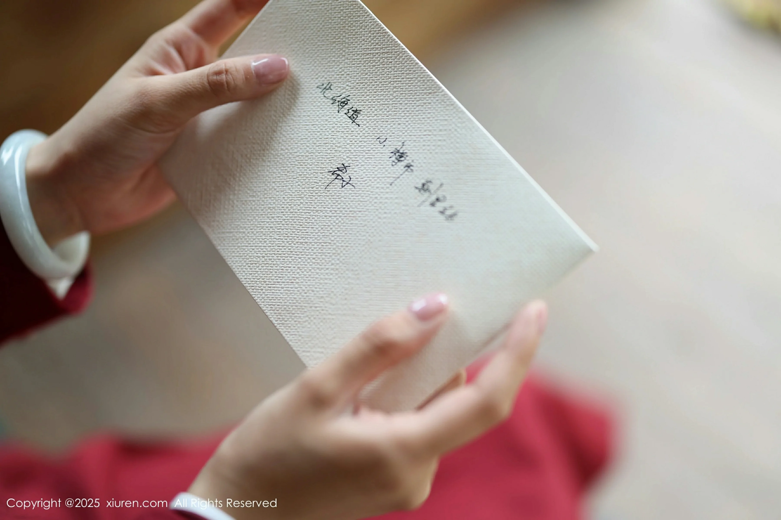 [XiuRen秀人网] 2025.04.29 No.10215 茂木希子 新人首套写真 性感红色裙子 诱人肉色丝袜 [82+1P]