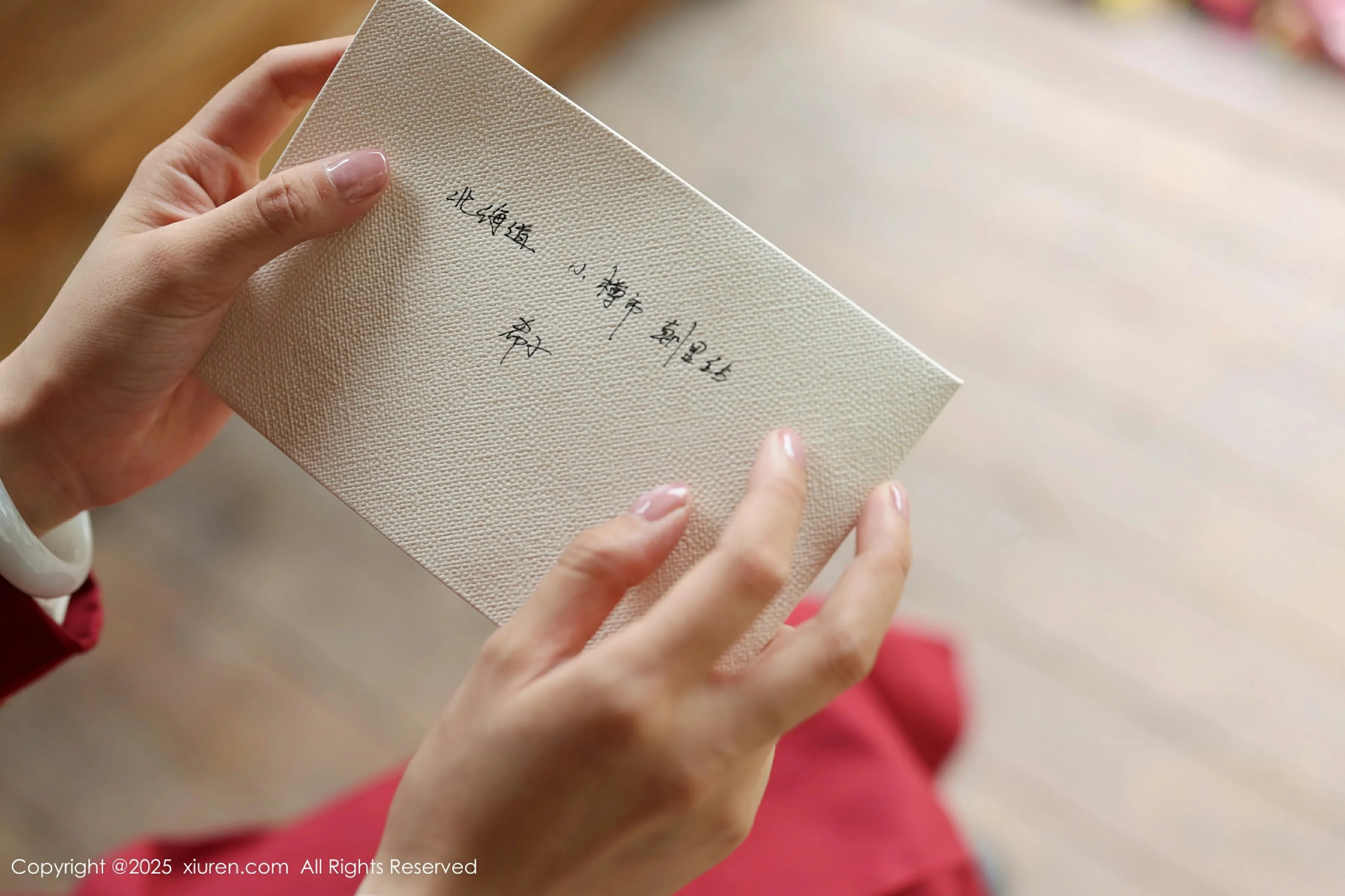 [XiuRen秀人网] 2025.04.29 No.10215 茂木希子 新人首套写真 性感红色裙子 诱人肉色丝袜 [82+1P]