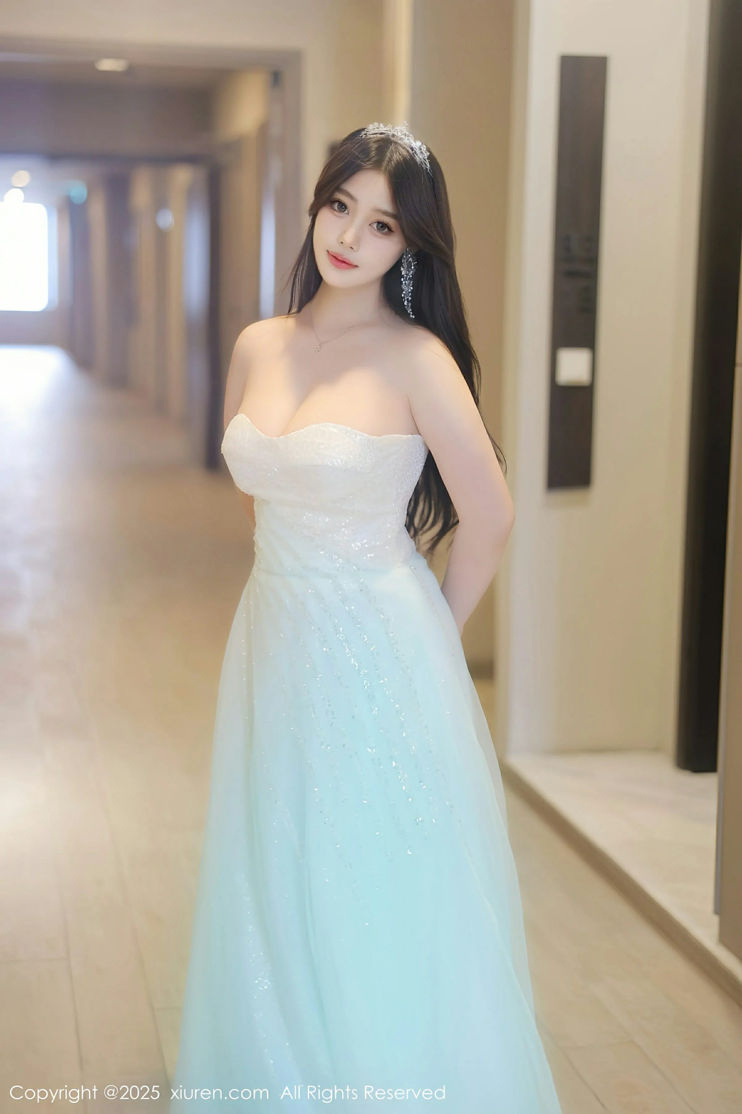 [XiuRen秀人网] 2025.04.29 No.10222 蛋蛋宝 性感轻透服饰 马来西亚旅拍写真 [78+1P]