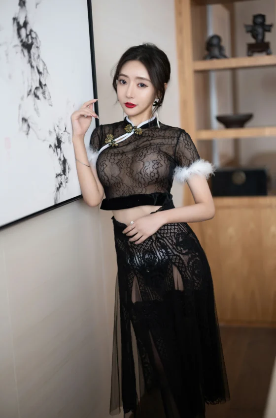 [秀人内购] 王馨瑶Yanni 诱人私拍福利 黑色网纱旗袍