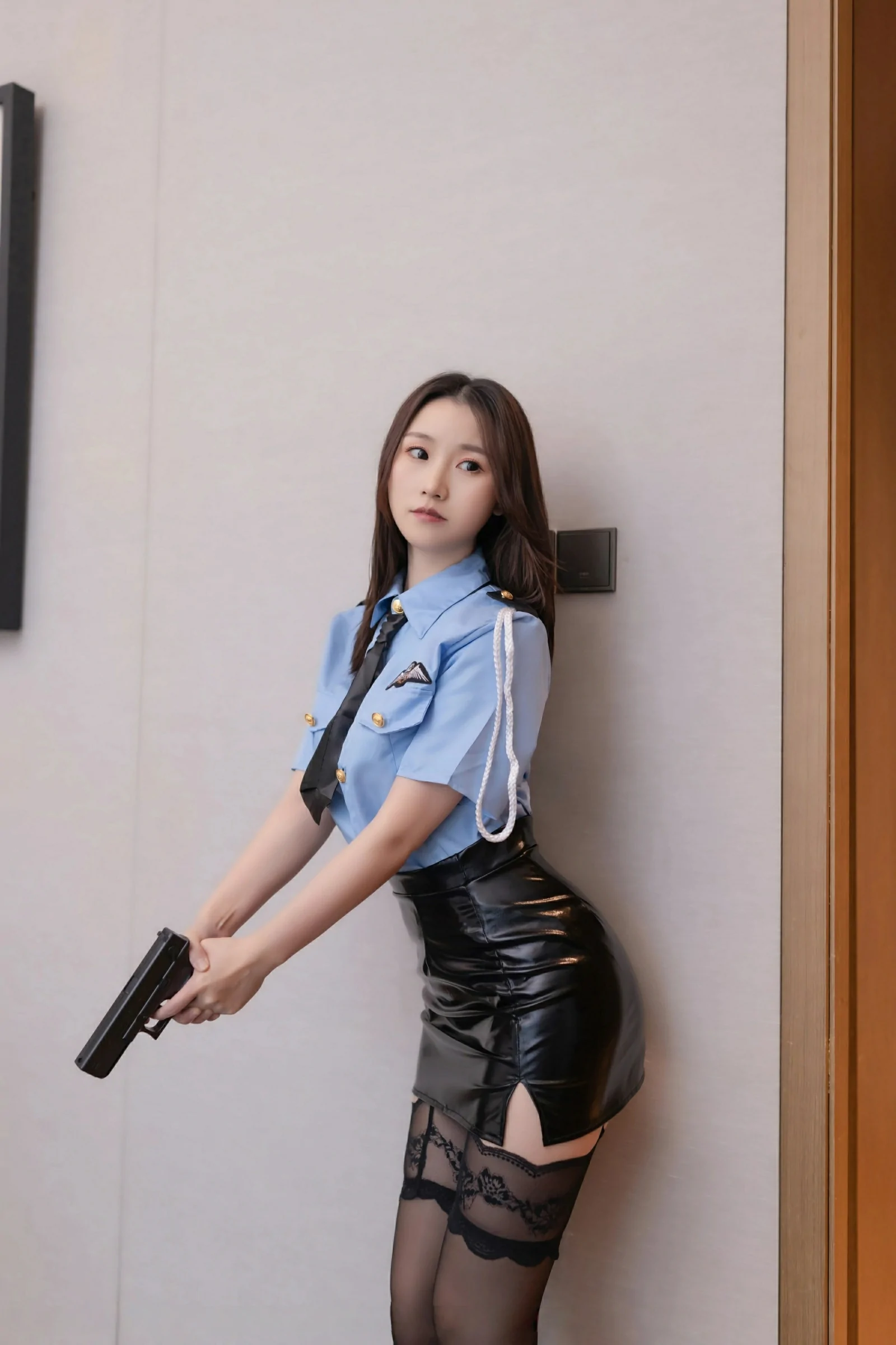 [XIUREN秀人网] 2025.05.14 No.10277 杏子Yada 制服诱惑 魅惑黑丝 性感写真 [82+1P] 