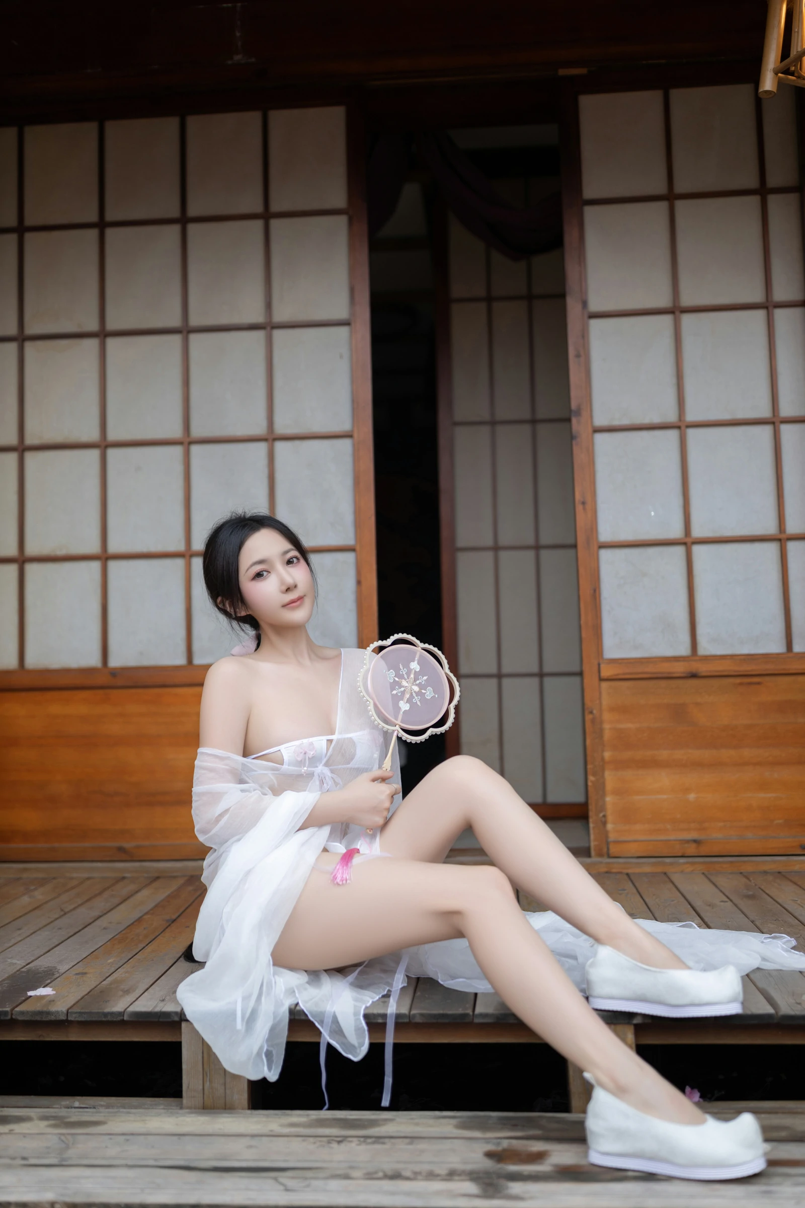 [秀人内购] 鱼子酱Fish 诱人私拍福利 花想容