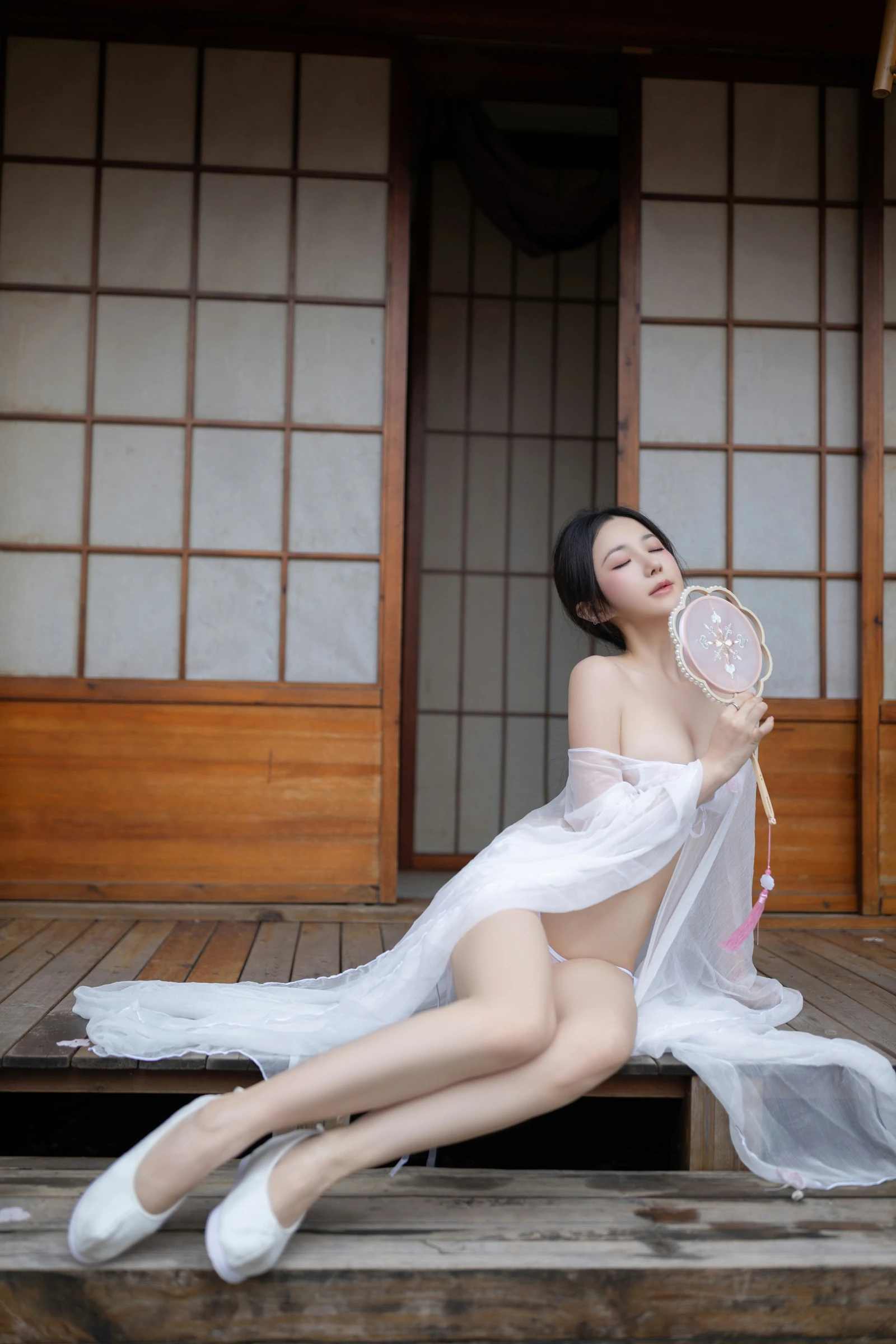 [秀人内购] 鱼子酱Fish 诱人私拍福利 花想容