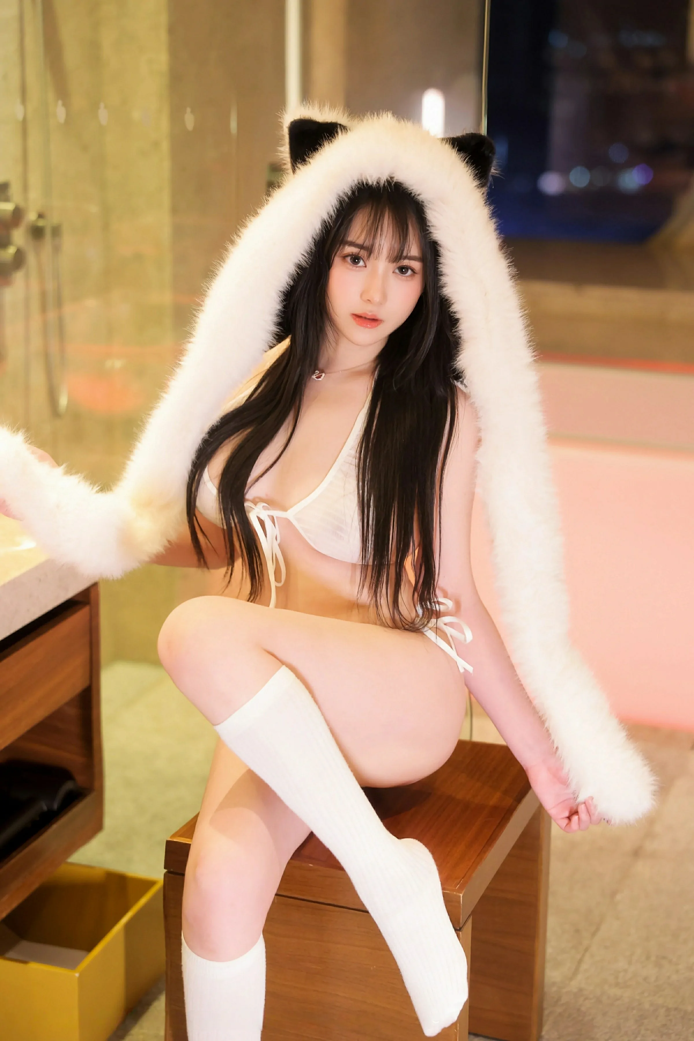 [XiuRen秀人网] 2025.05.21 No.10302 软情 白色情趣内衣 白色丝袜 性感写真 [68+1P]