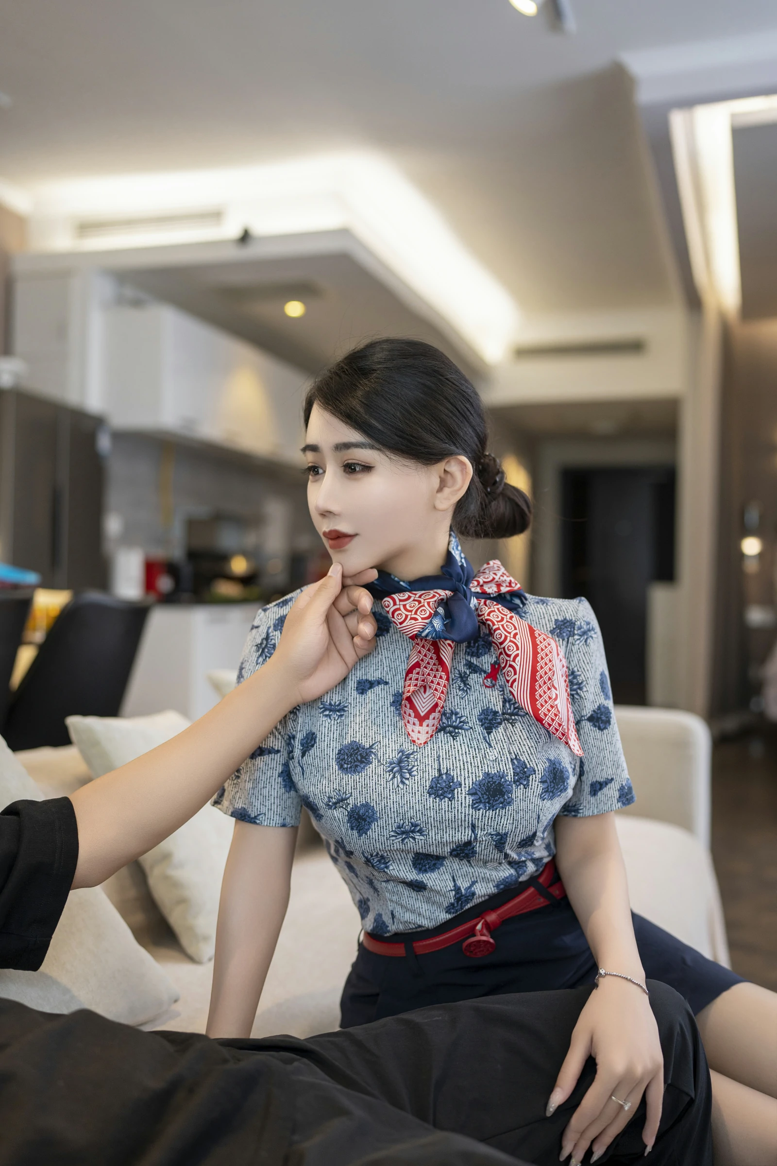 [秀人内购] 李若汐 诱人私拍福利 空姐制服