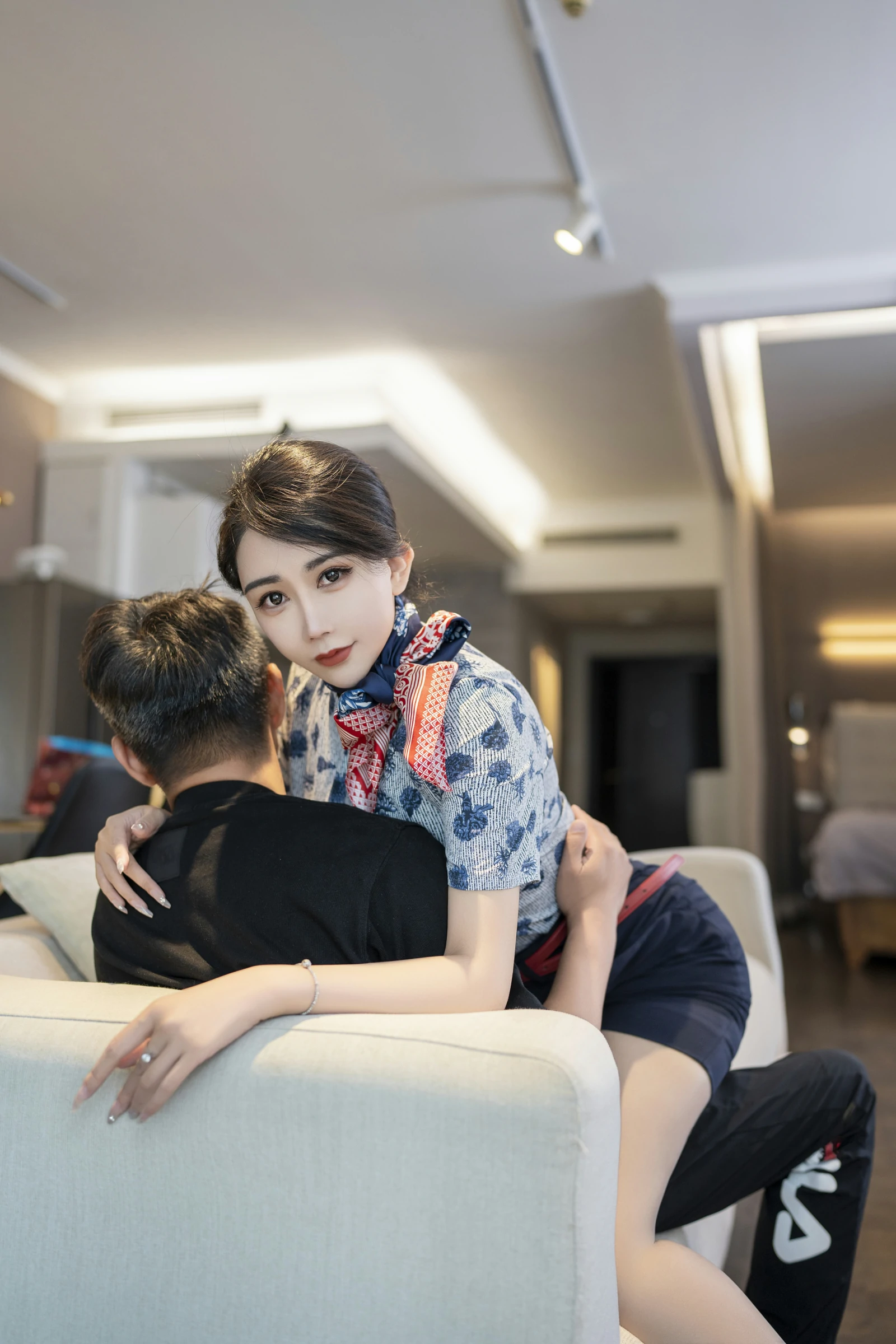 [秀人内购] 李若汐 诱人私拍福利 空姐制服