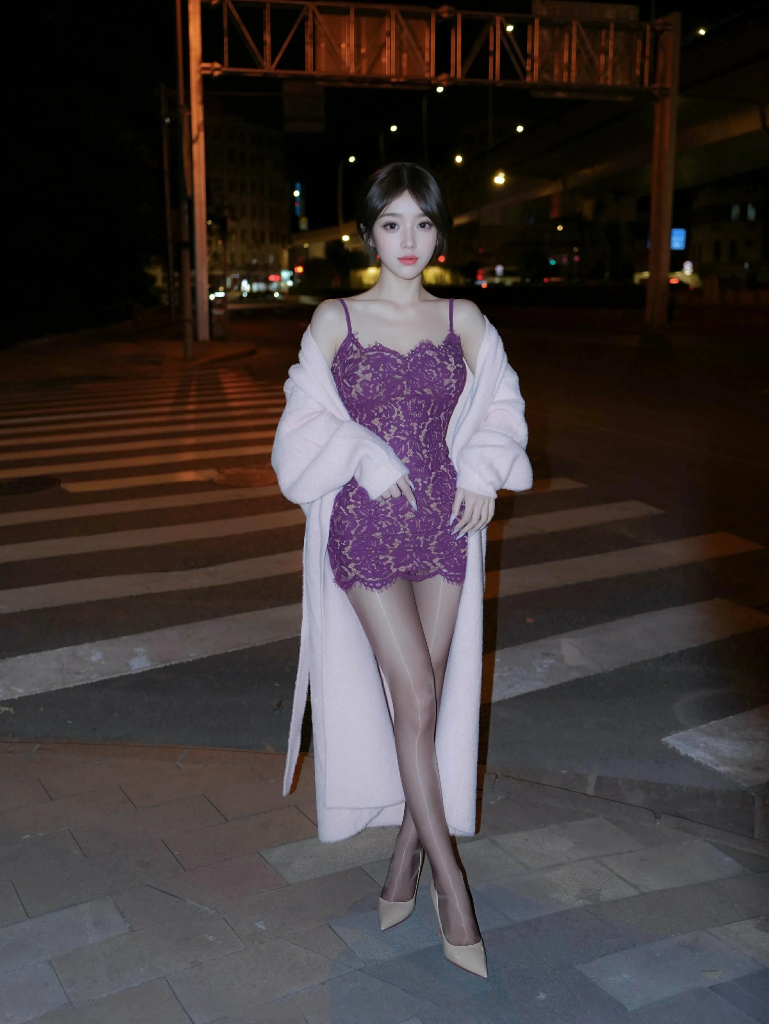 [XiuRen秀人网] 2025.05.27 No.10332 汁汁 紫色吊带短裙黑丝 性感写真 [53+1P]