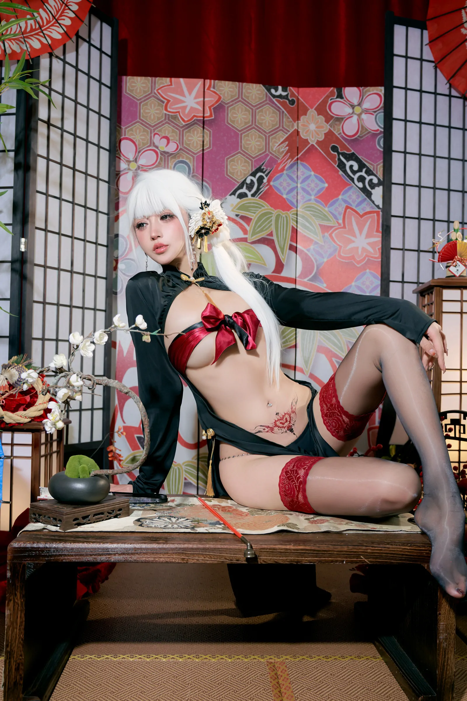 [COSPLAY]过期米线线喵 – 25新年特辑