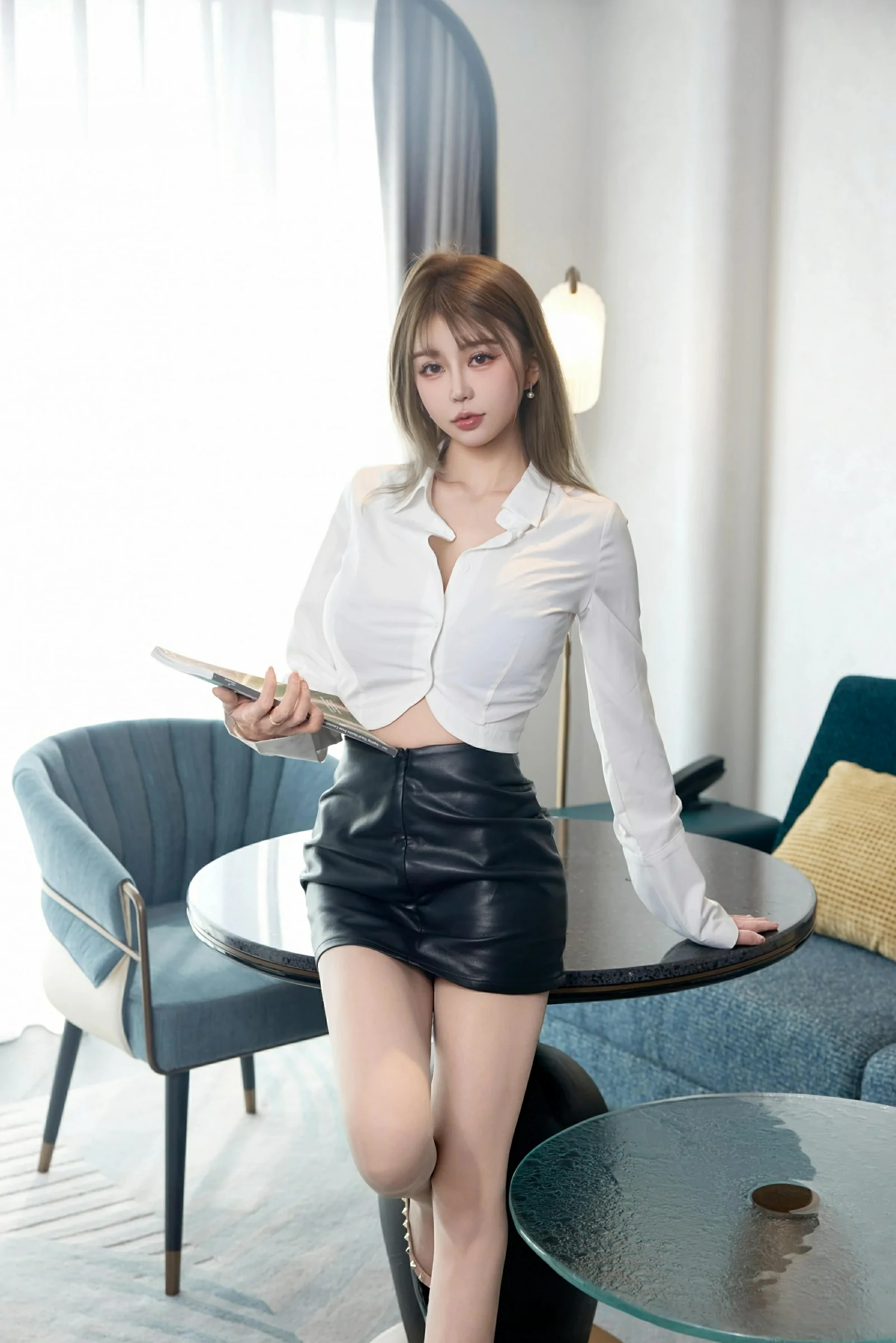 [XiuRen秀人网] 2025.06.20 No.10439 Zoe柚柚 OL制服 紫色内衣 性感写真 [80+1P]