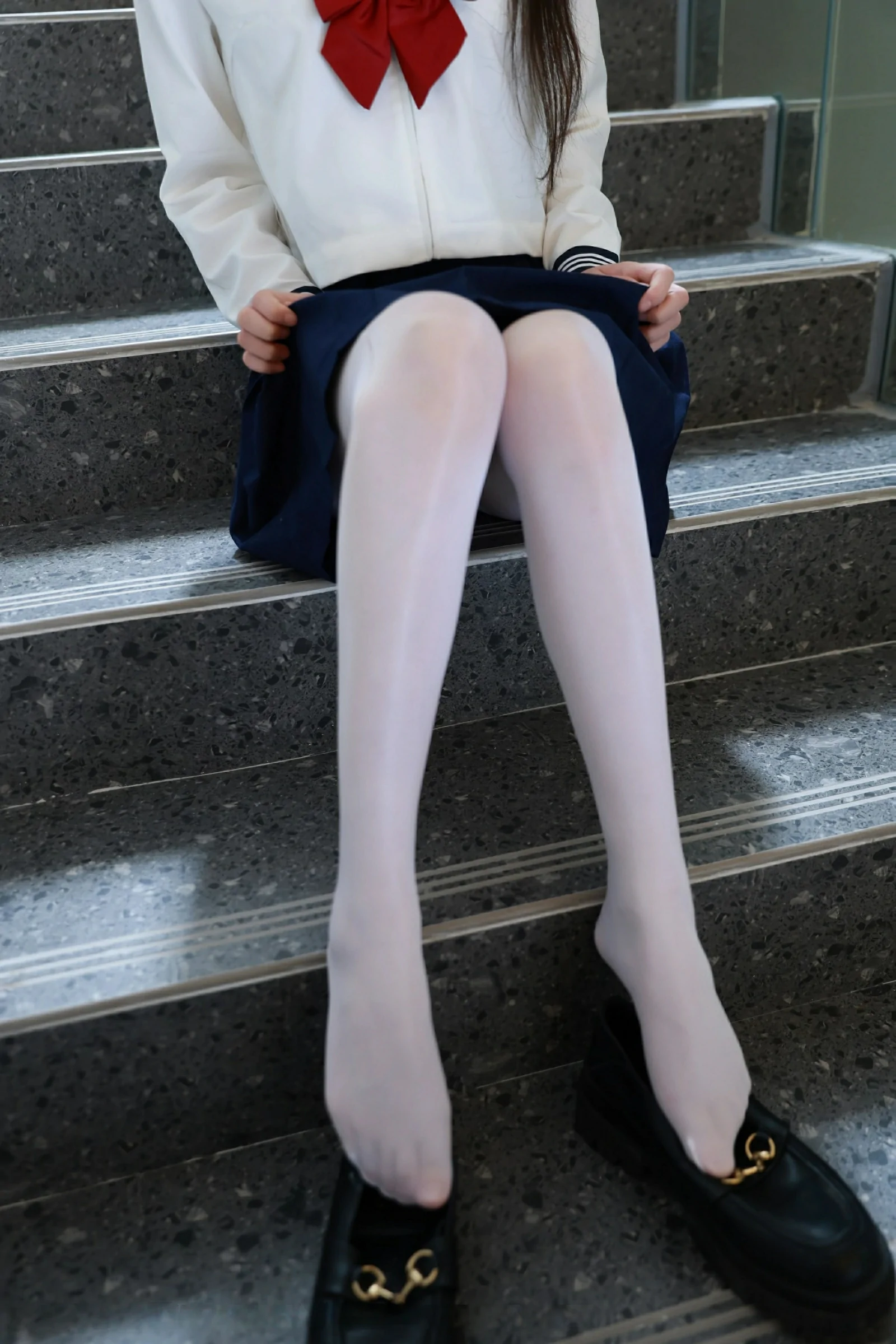 [XiuRen秀人网] 2025.06.25 No.10458 糯咪 新人首套写真 性感JK制服 [88+1P]