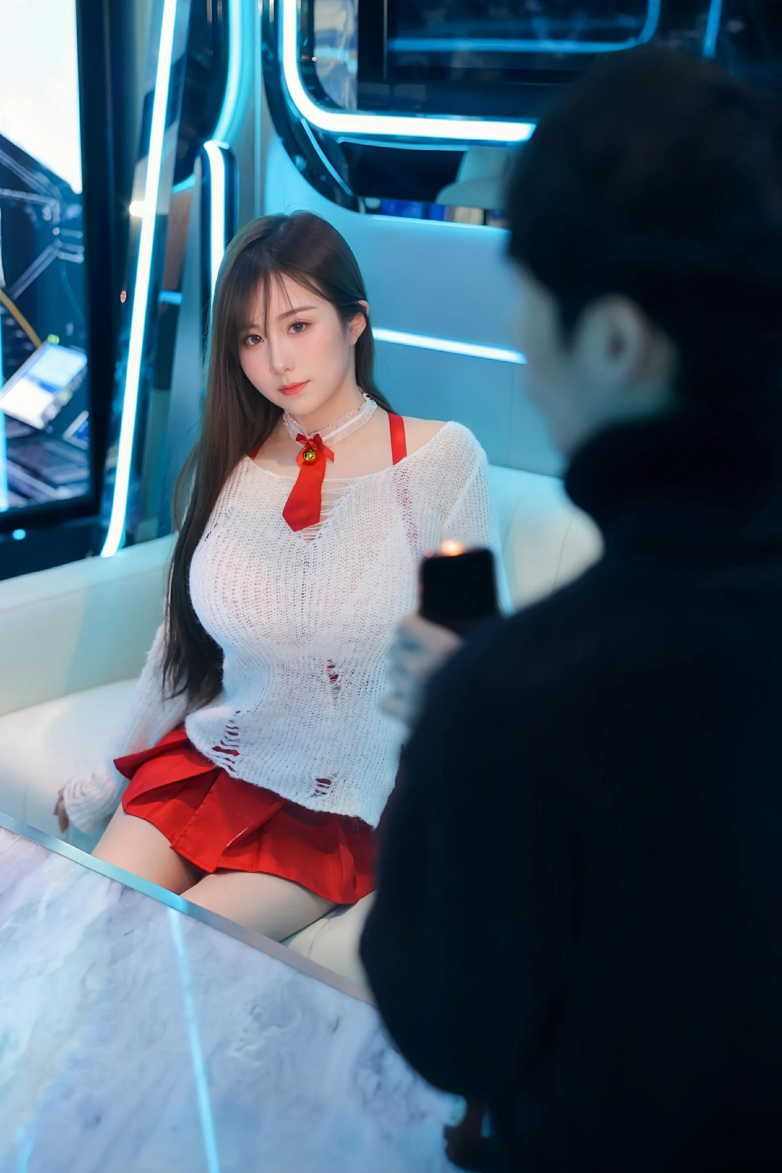 [XiuRen秀人网] 2025.06.26 No.10470 小肉肉咪 红色短裙 白色丝袜 性感写真 [76+1P]