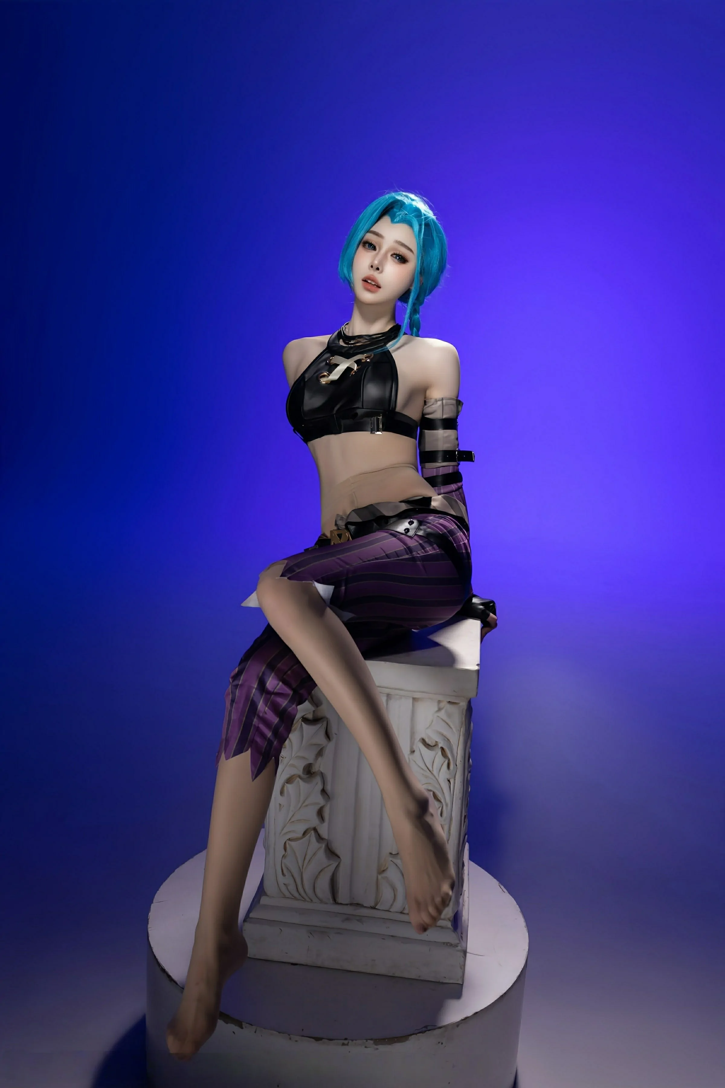 [XiuRen秀人网] 2025.06.27 No.10479 小逗逗 cosplay装扮 诱人肉色丝袜 卡塔尔旅拍写真 [79+1P]