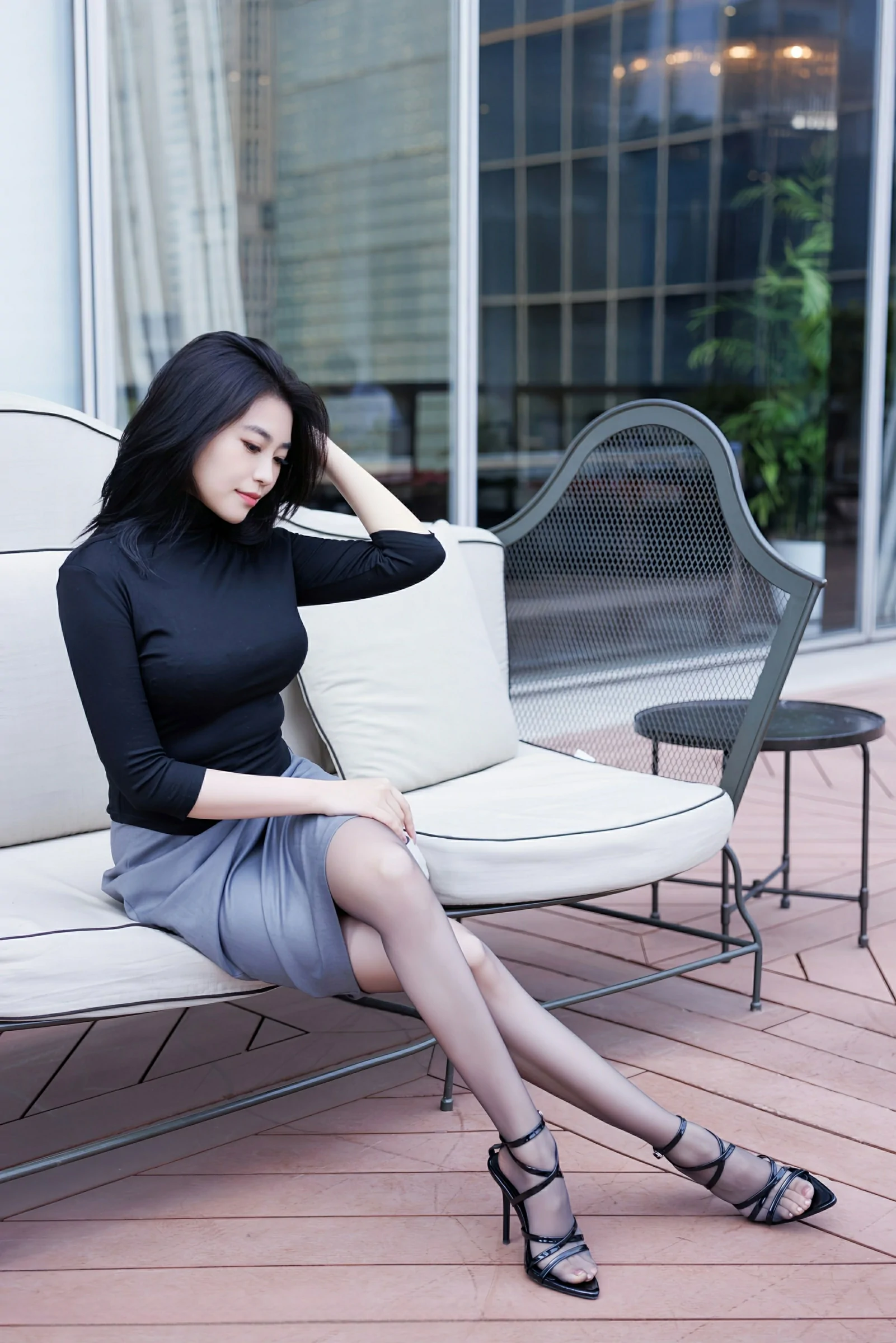 [IMISS爱蜜社] 2025.06.27 VOL.794 许诺Sabrina 黑色OL服饰 魅惑黑丝 性感写真 [73+1P]