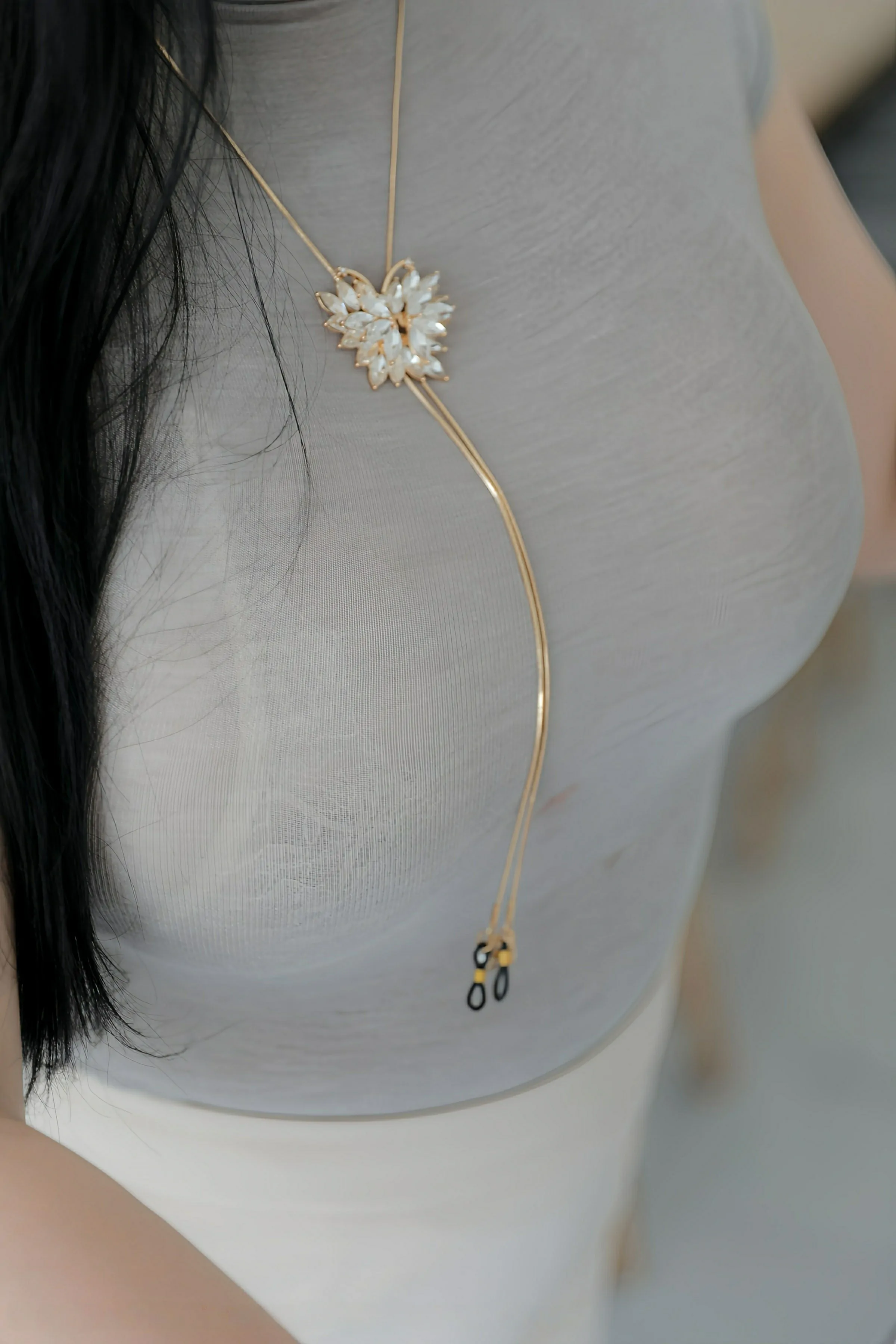 [XiuRen秀人网] 2025.07.01 No.10488 王婉悠Queen 灰色OL服饰 原色丝袜 性感写真 [80+1P]