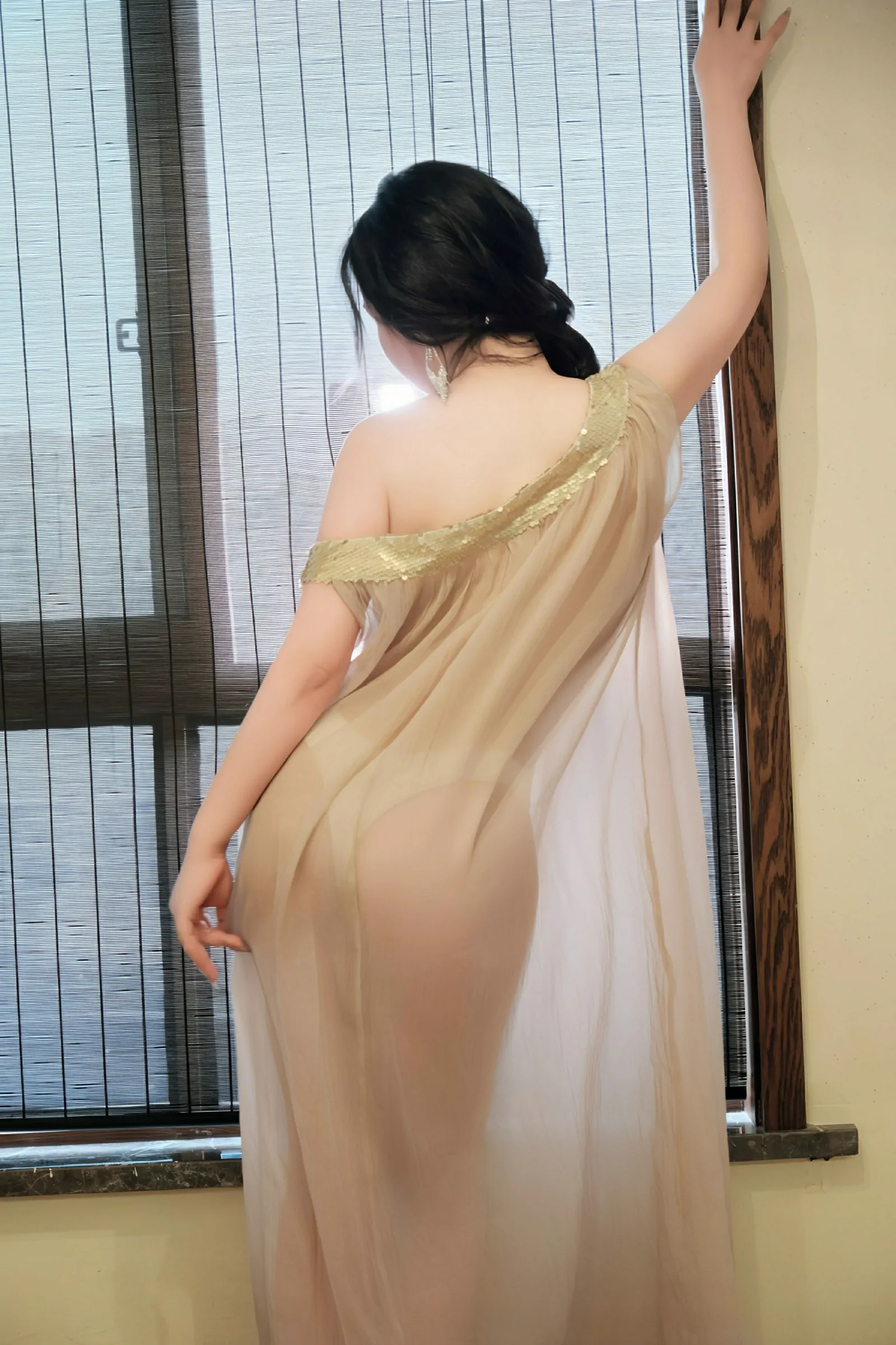 [XiuRen秀人网] 2025.07.03 No.10500 麦田 透视连衣裙 性感写真 [50+1P]