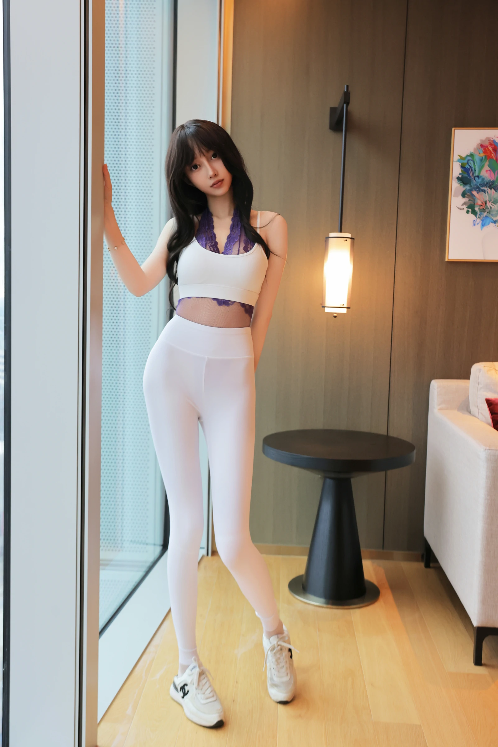 [秀人内购] 玥儿玥er 诱人私拍福利 瑜伽服 紫内衣