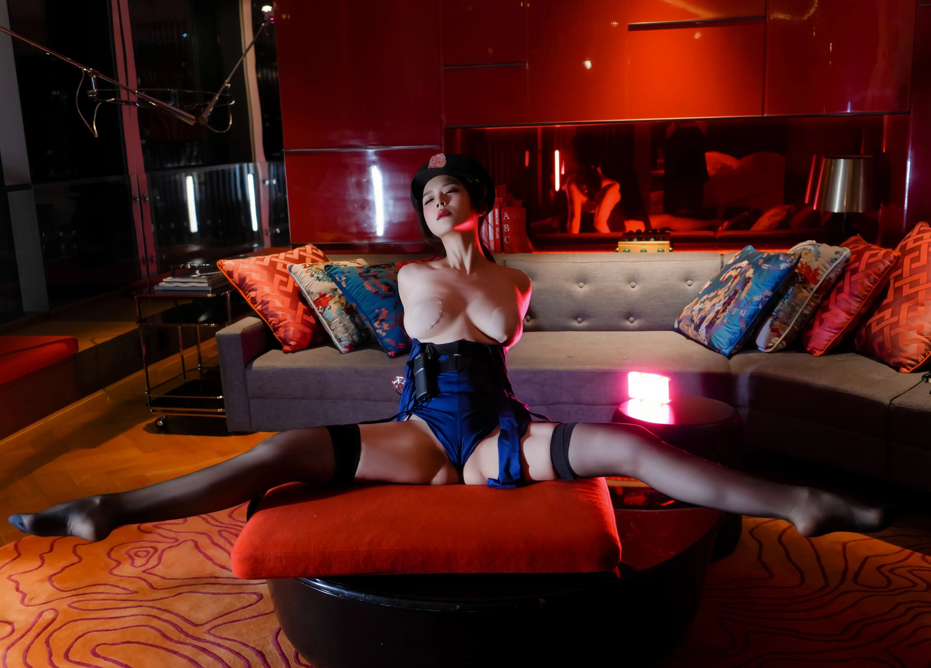 [XiuRen秀人网] 2025.07.22 No.10569 玫瑰我爱你 cos蓝色制服 魅惑黑丝 性感写真 [80+1P]