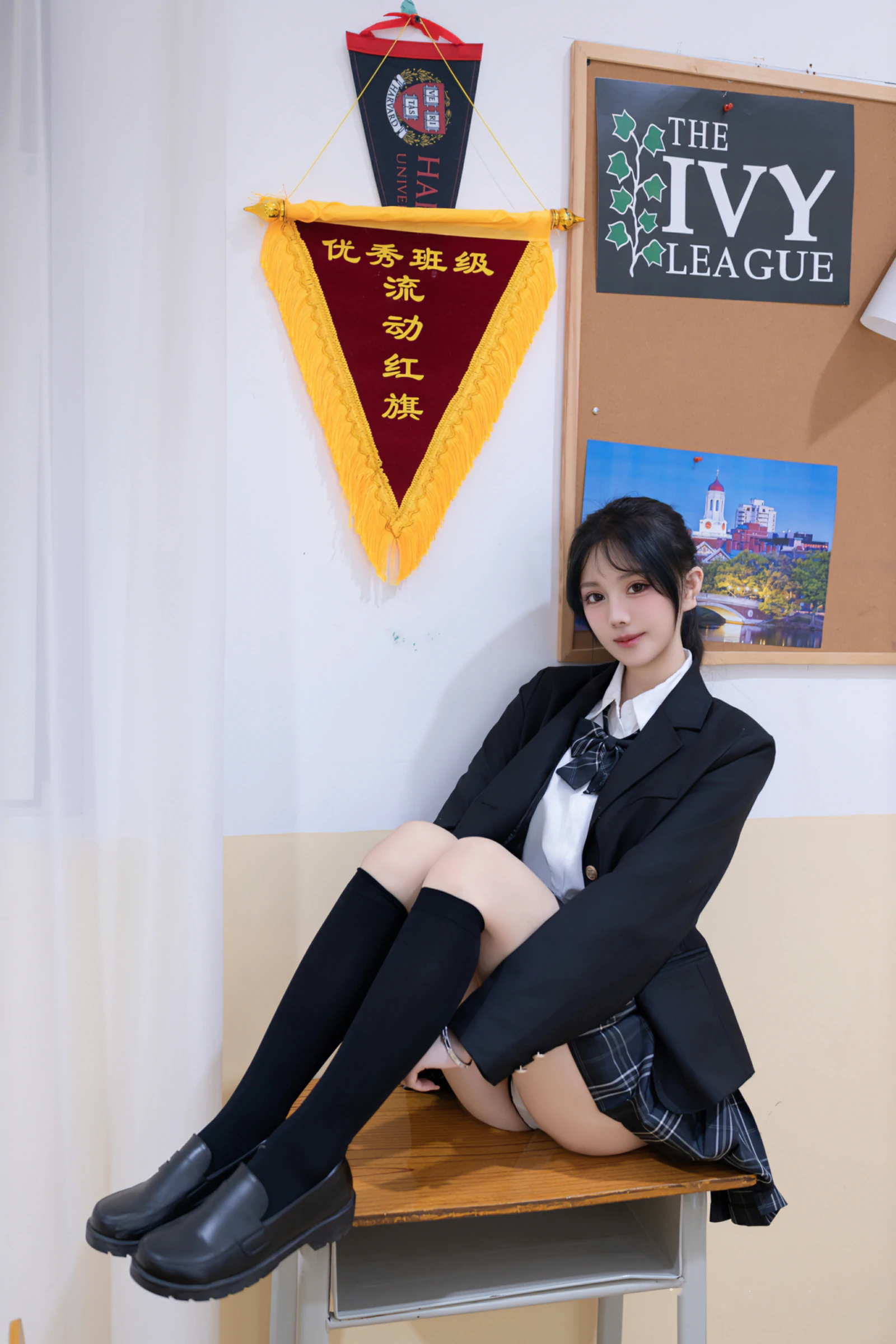 [秀人内购] 幼幼 诱人私拍福利 教室调教