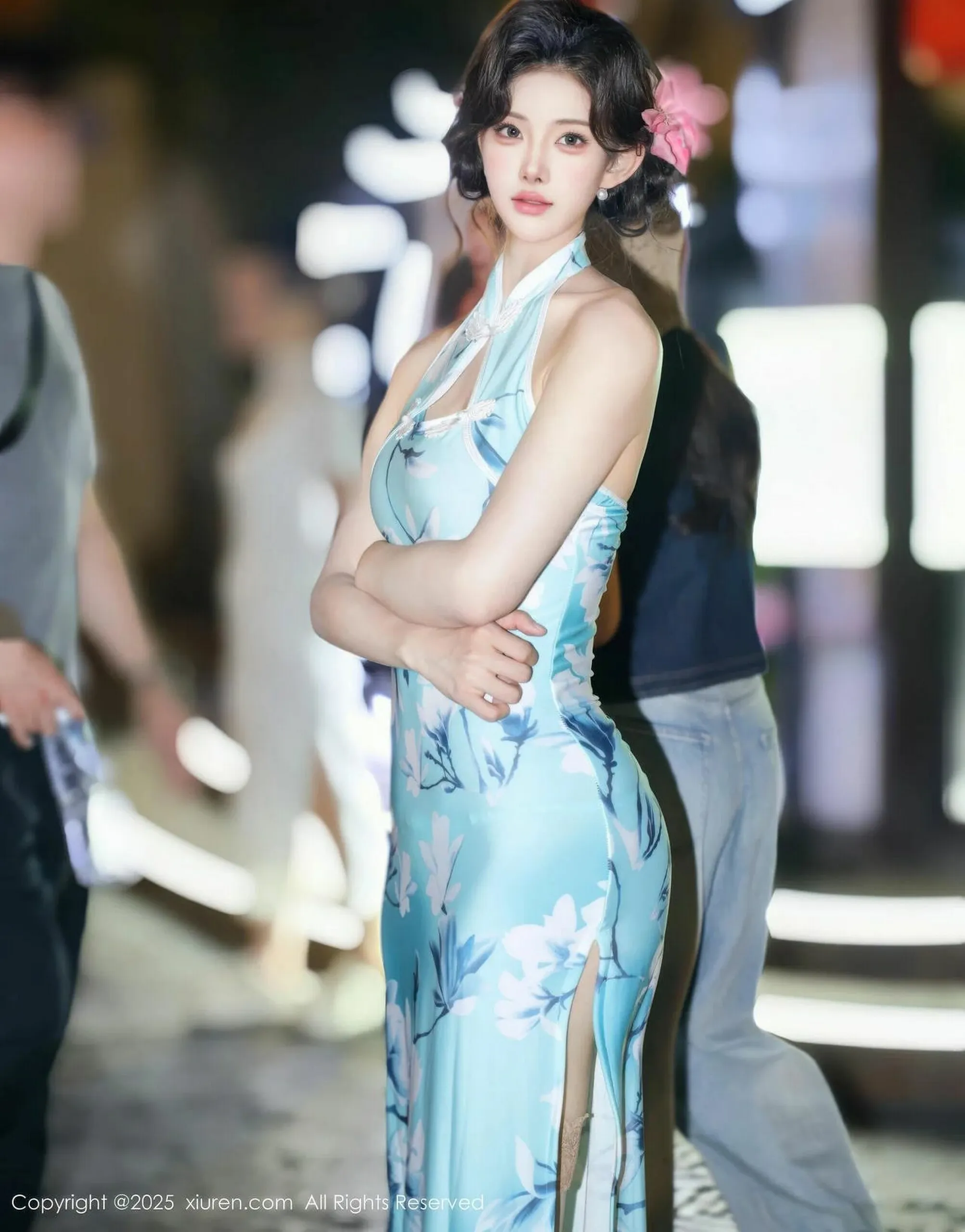 [XiuRen秀人网] 2025.07.28 No.10594 梨霜儿 青色旗袍 魅惑肉丝 性感写真 [83P]