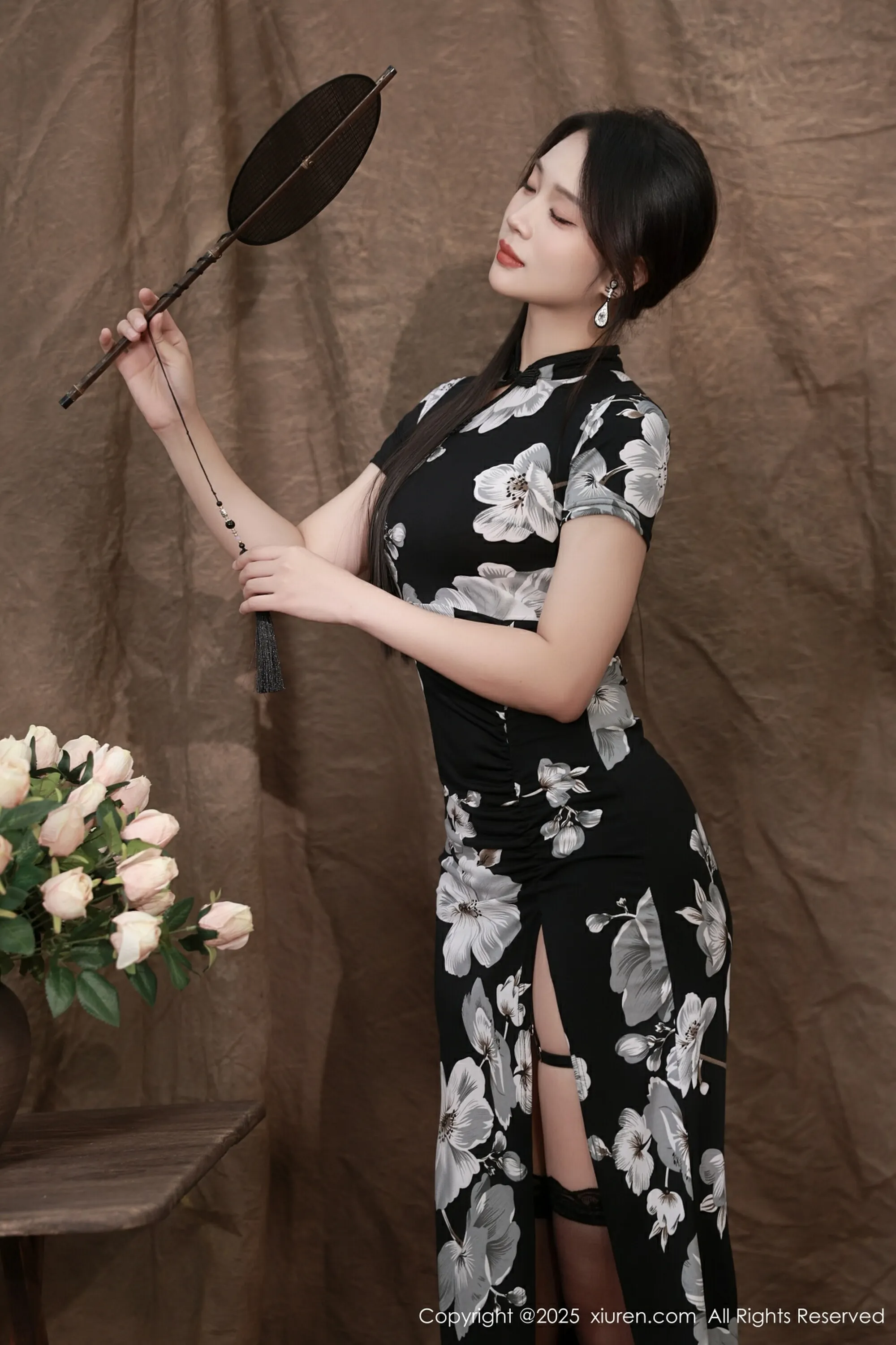 [XiuRen秀人网] 2025.08.15 No.10655 南乔 黑色旗袍 紫色情趣内衣 性感写真 [72+1P]