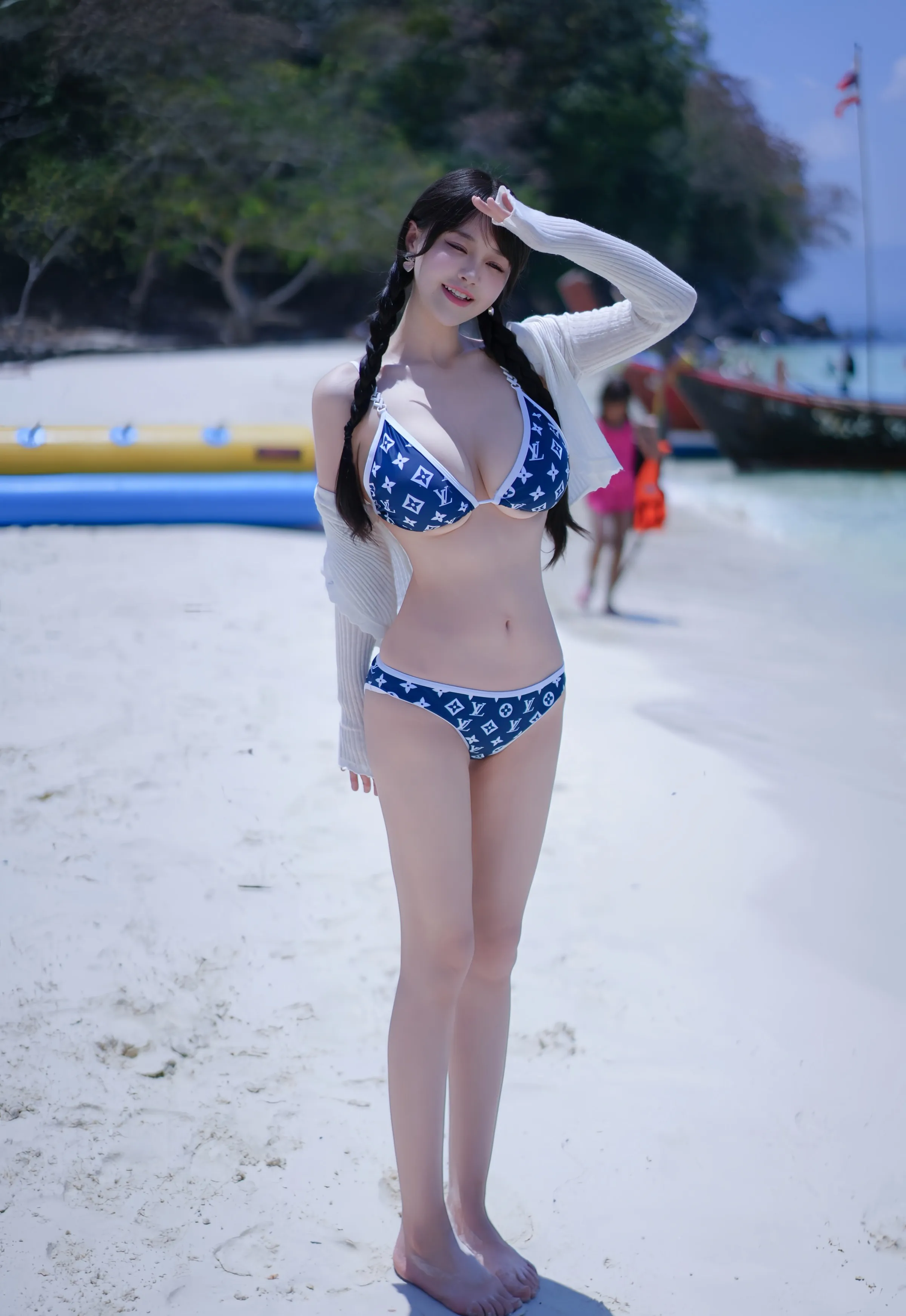 [XiuRen秀人网] 2025.08.28 No.10699 心上可Flora 白色情趣服 蓝色尾巴 [65+1P]