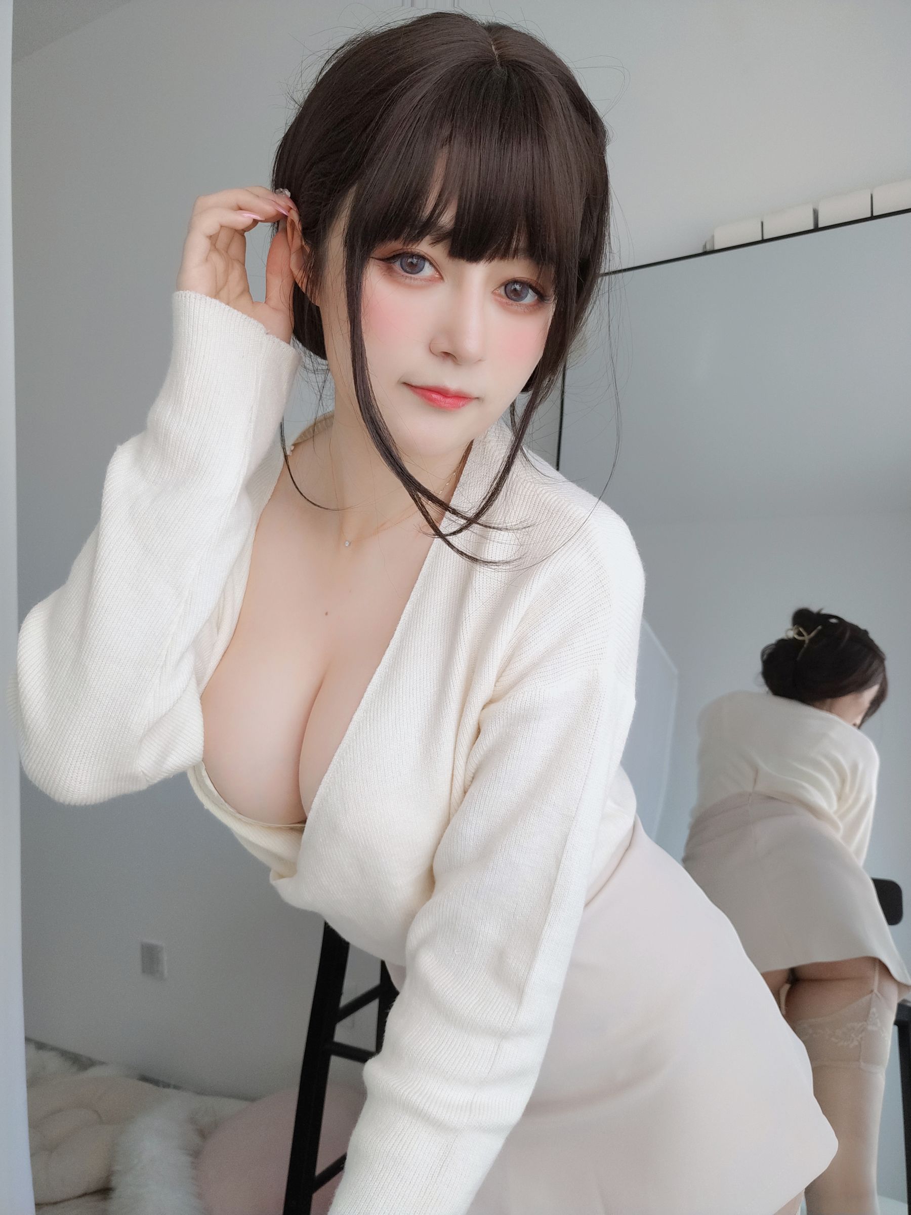 [COSPLAY] Coser小姐姐白银 – 梦中情人