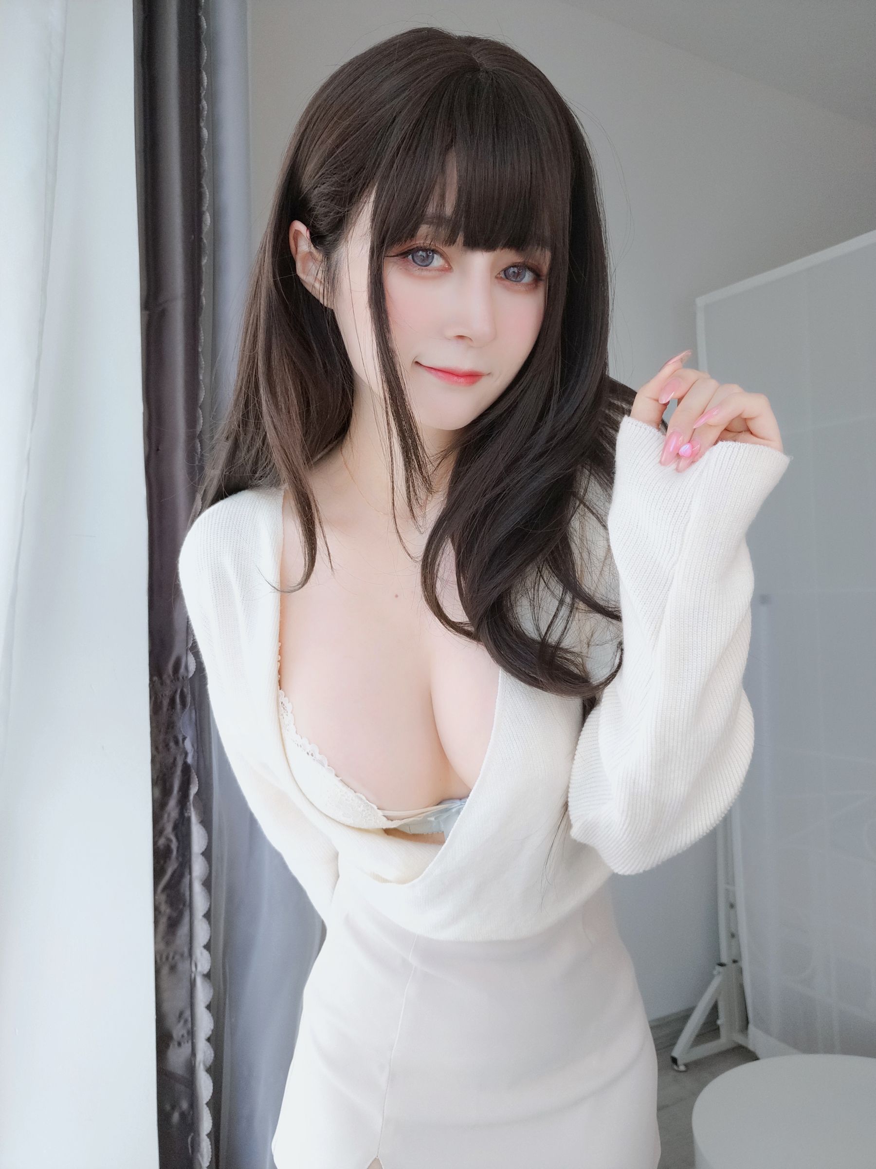 [COSPLAY] Coser小姐姐白银 – 梦中情人