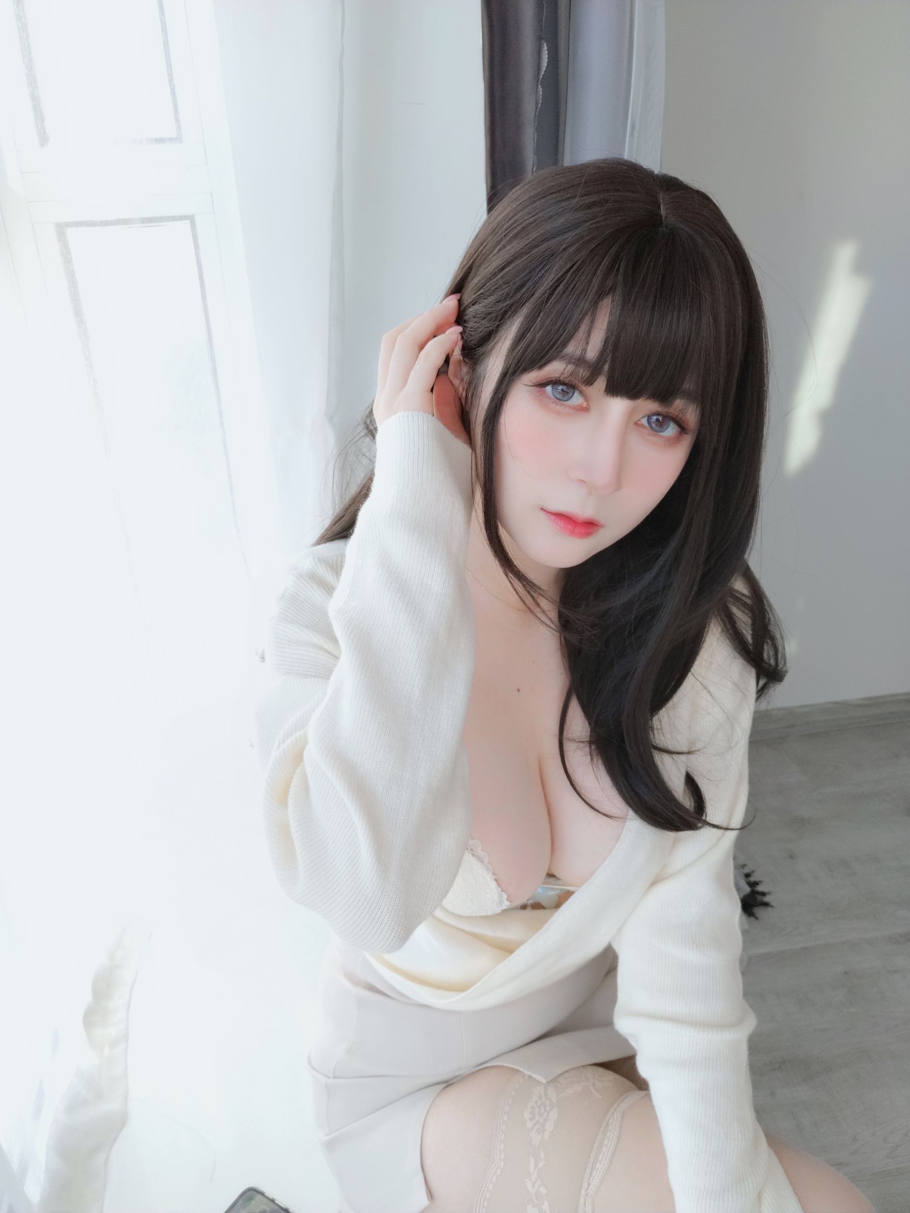 [COSPLAY] Coser小姐姐白银 – 梦中情人