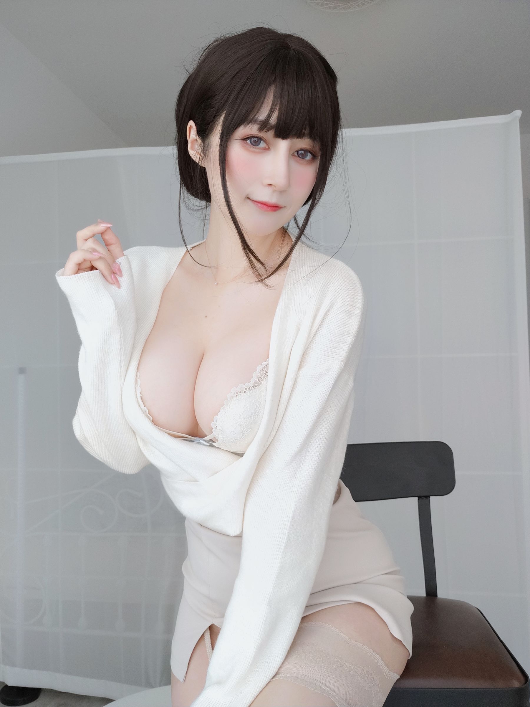 [COSPLAY] Coser小姐姐白银 – 梦中情人