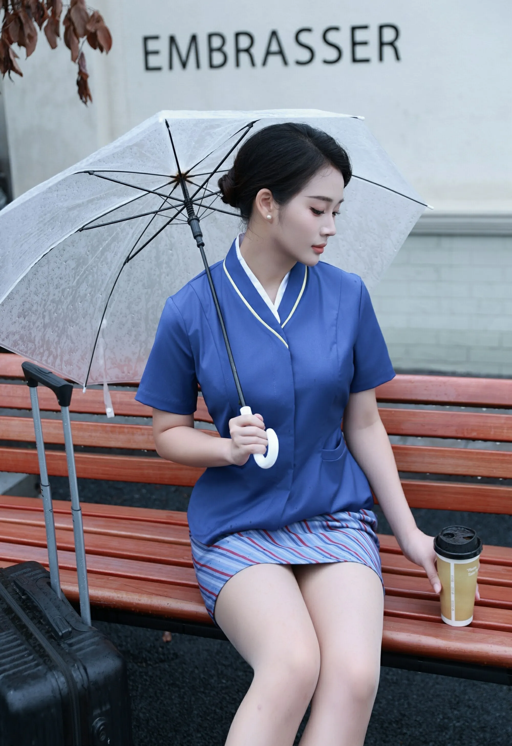 [XiuRen秀人网] 2025.08.29 No.10708 南乔 蓝色空姐制服 性感写真 [64+1P]