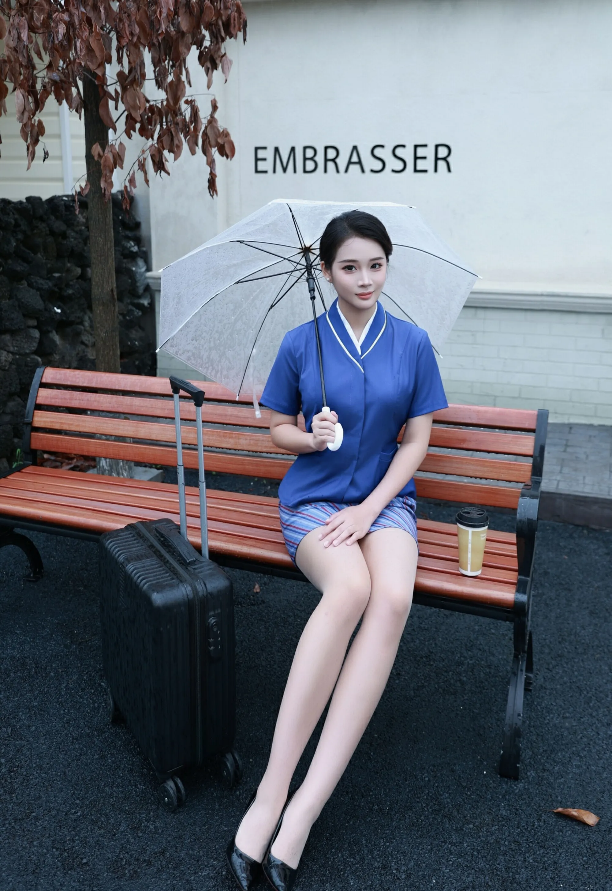 [XiuRen秀人网] 2025.08.29 No.10708 南乔 蓝色空姐制服 性感写真 [64+1P]