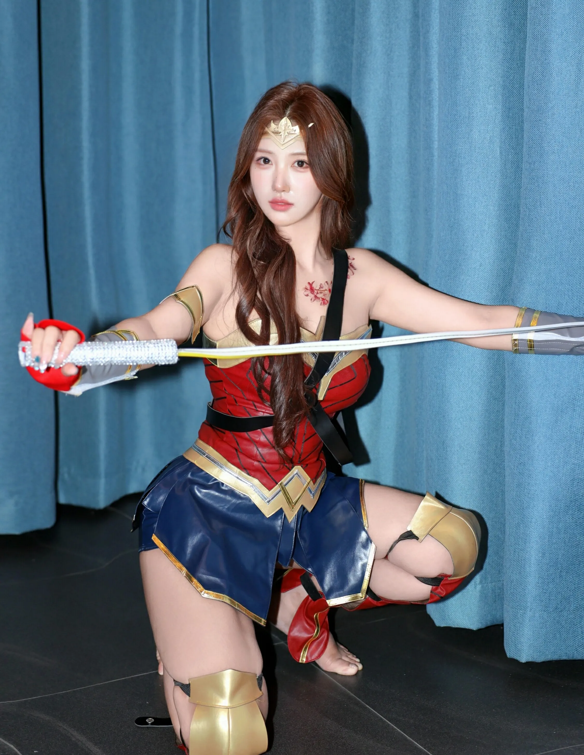 [XiuRen秀人网] 2025.08.29 No.10710 金允希Yuki cos神奇女侠 性感写真 [80+1P]