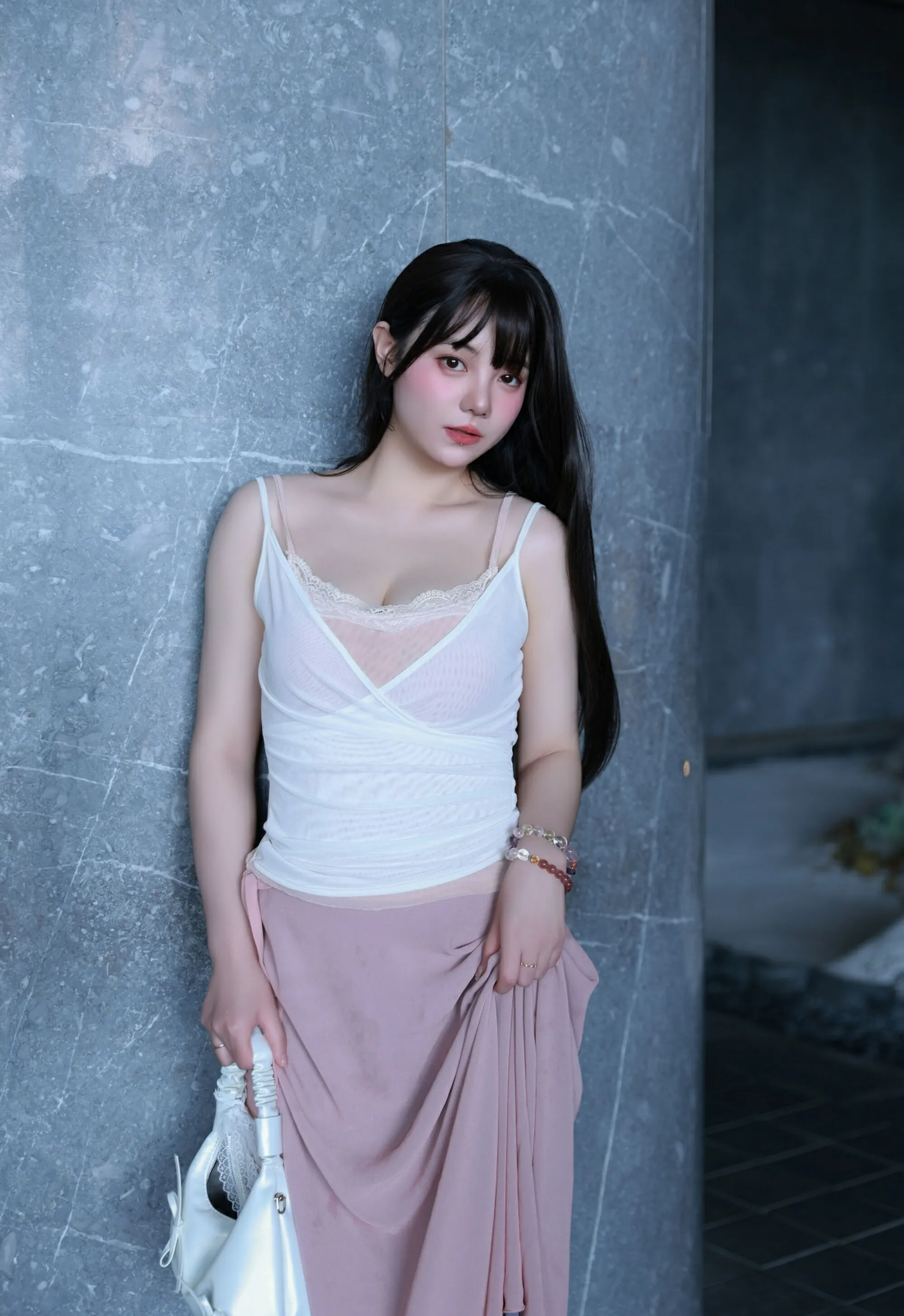 [XiuRen秀人网] 2025.09.09 No.10746 软情 粉色内衣 紫色长裙 性感写真 [86+1P]