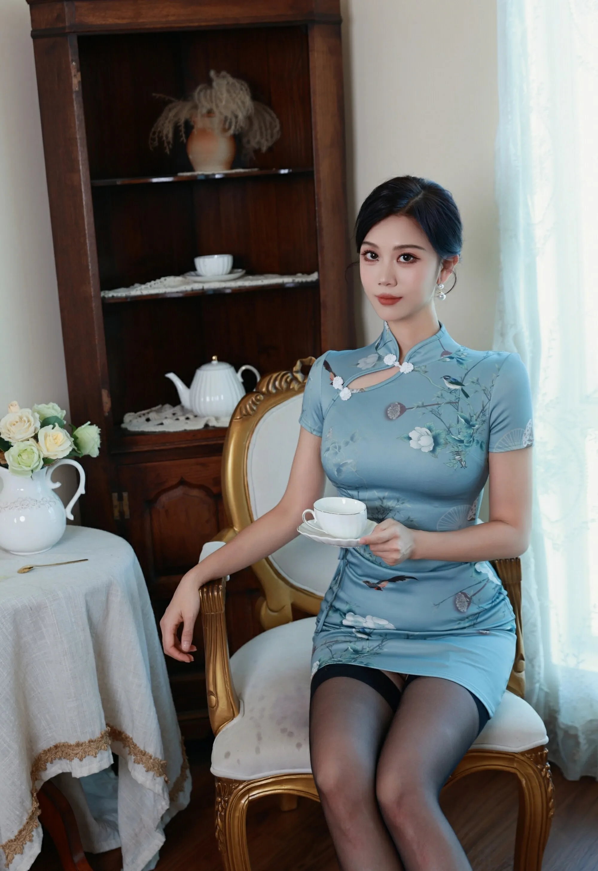 [XiuRen秀人网] 2025.09.11 No.10753 玫瑰我爱你 蓝色旗袍 魅惑黑丝 性感写真 [70+1P]